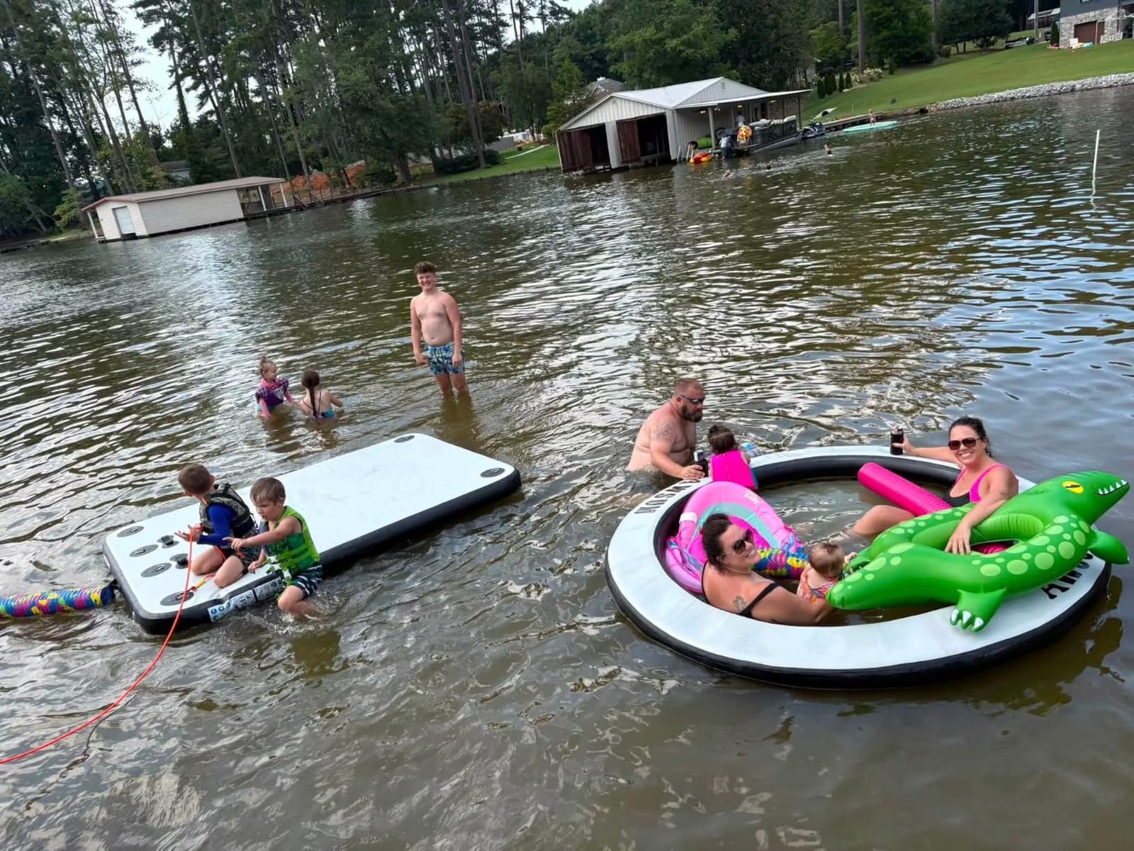 AWSUM Inflatable Floating Dock for Water Activities, 6ft-15ft Island Raft | With Non-Slip Surface, Load Capacity 450-1800 lbs, Water Platform for Pool, Lake, Pond, Beach, River & Ocean Activities customer photo 1