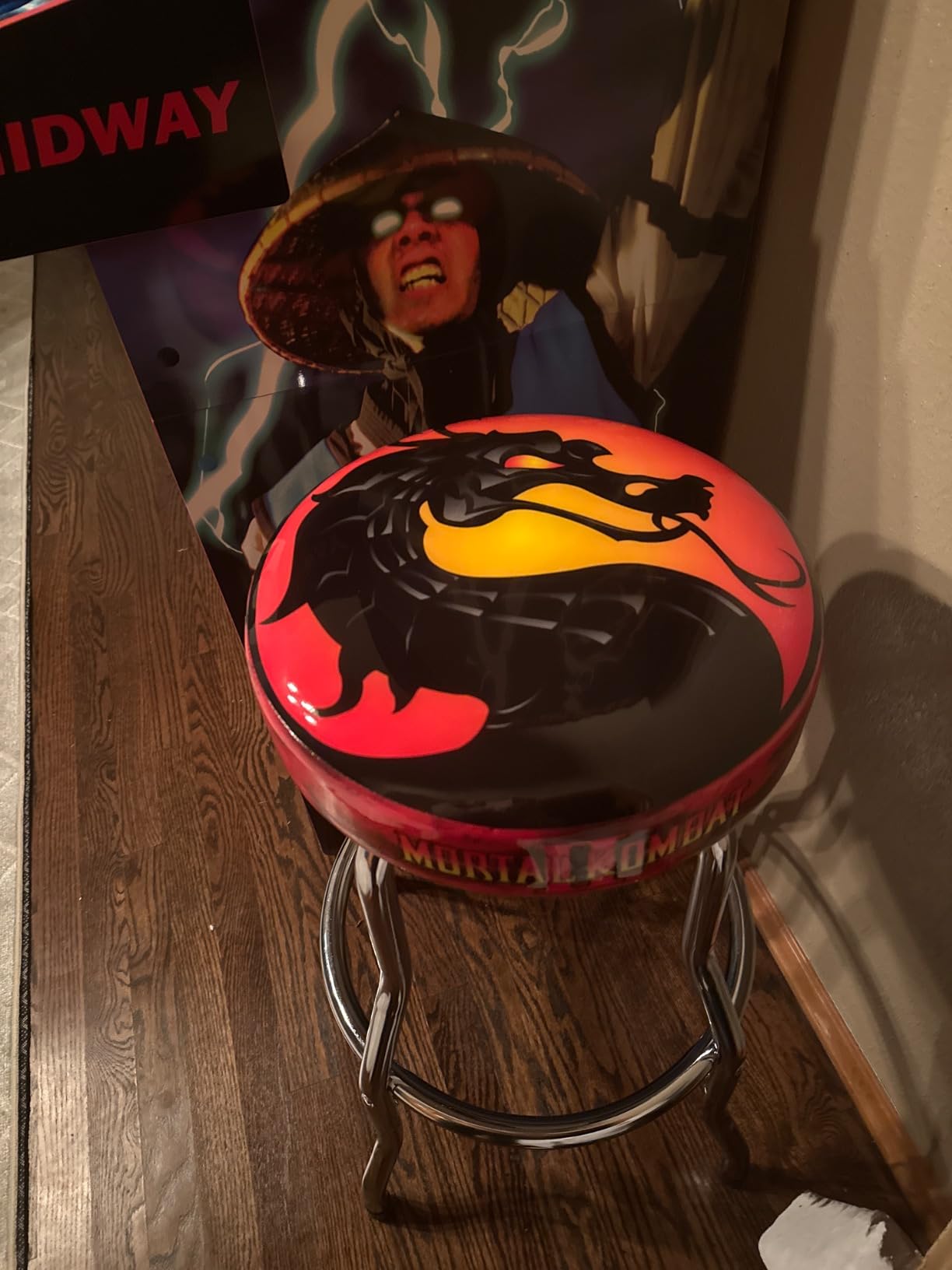 ARCADE1UP Officially Licensed Adjustable Stool with Chrome-Plated Steel Frame and High-Density Foam Padding for Supreme Gaming Comfort (Galaga) customer photo 1
