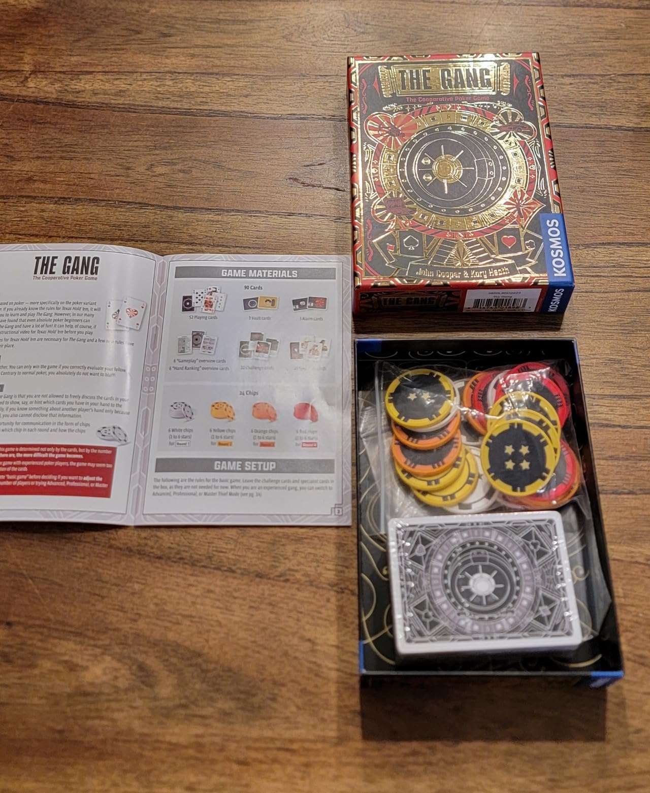 Thames & Kosmos The Gang - Cooperative Poker Card Game | Family Game Night & Strategy Game for Adults, Teens & Kids | Team-Based Heist Game | 3-6 Players | Ages 10+ | 20 Min customer photo 2
