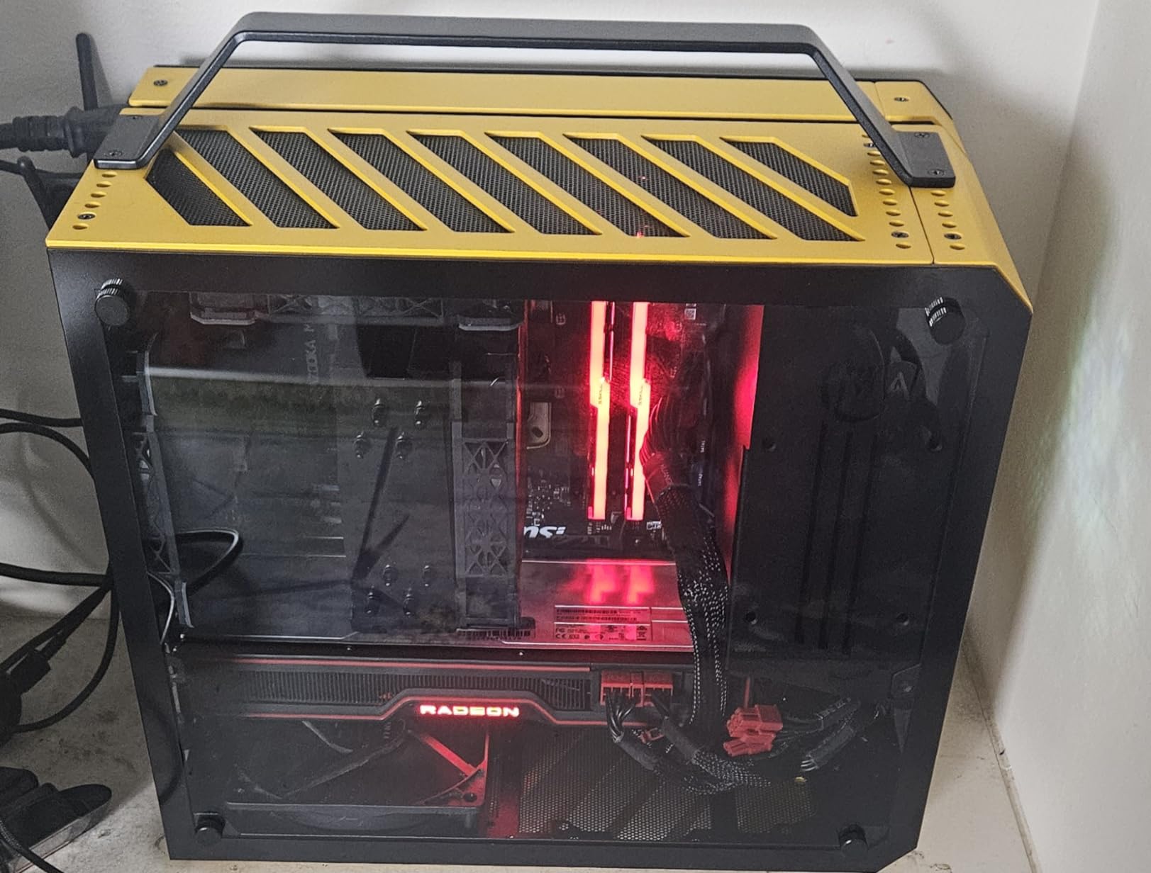 Mechanic Master C28 Compact MATX Portable Gaming Case customer photo 1