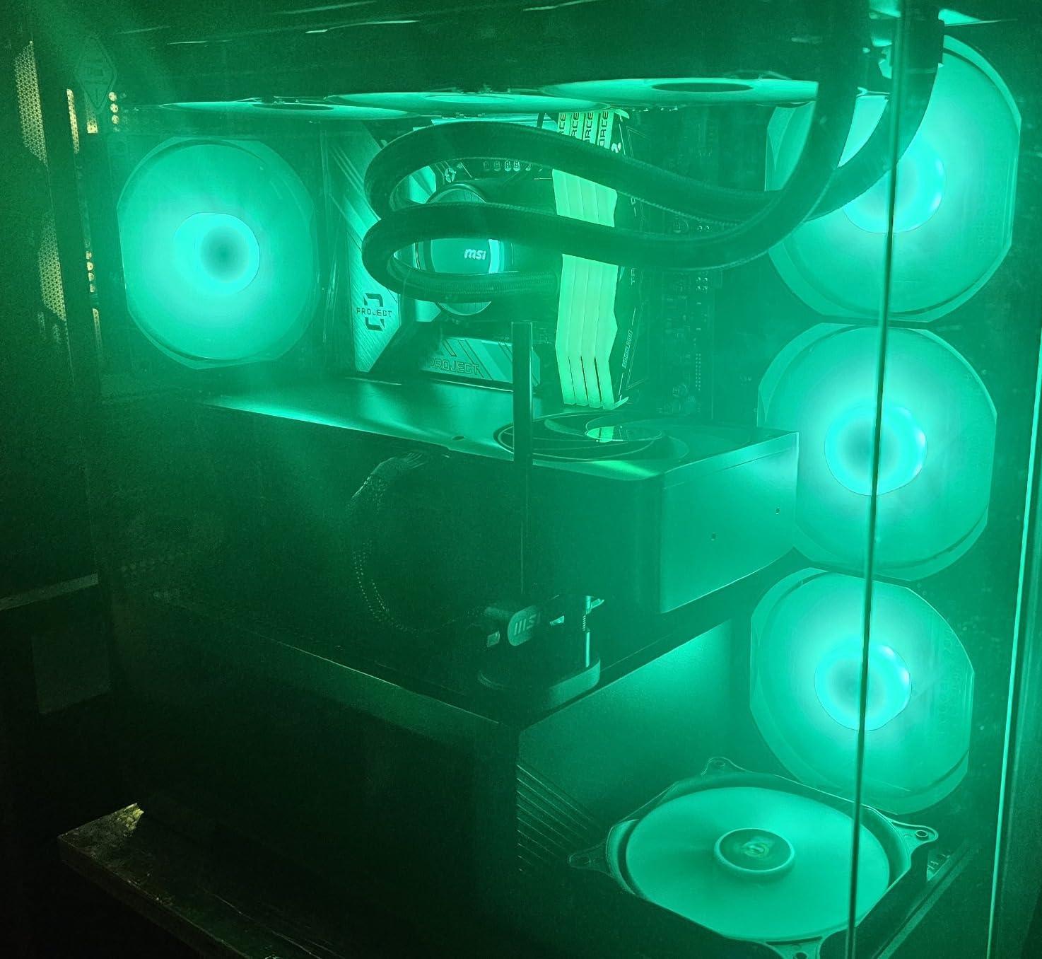 MSI Gaming RTX 4080 Super 16G Expert Graphics Card (NVIDIA RTX 4080 Super, 256-Bit, Extreme Clock 2625 MHz, 16GB GDDR6X 23 Gbps, HDMI/DP, Ada Lovelace) customer photo 2