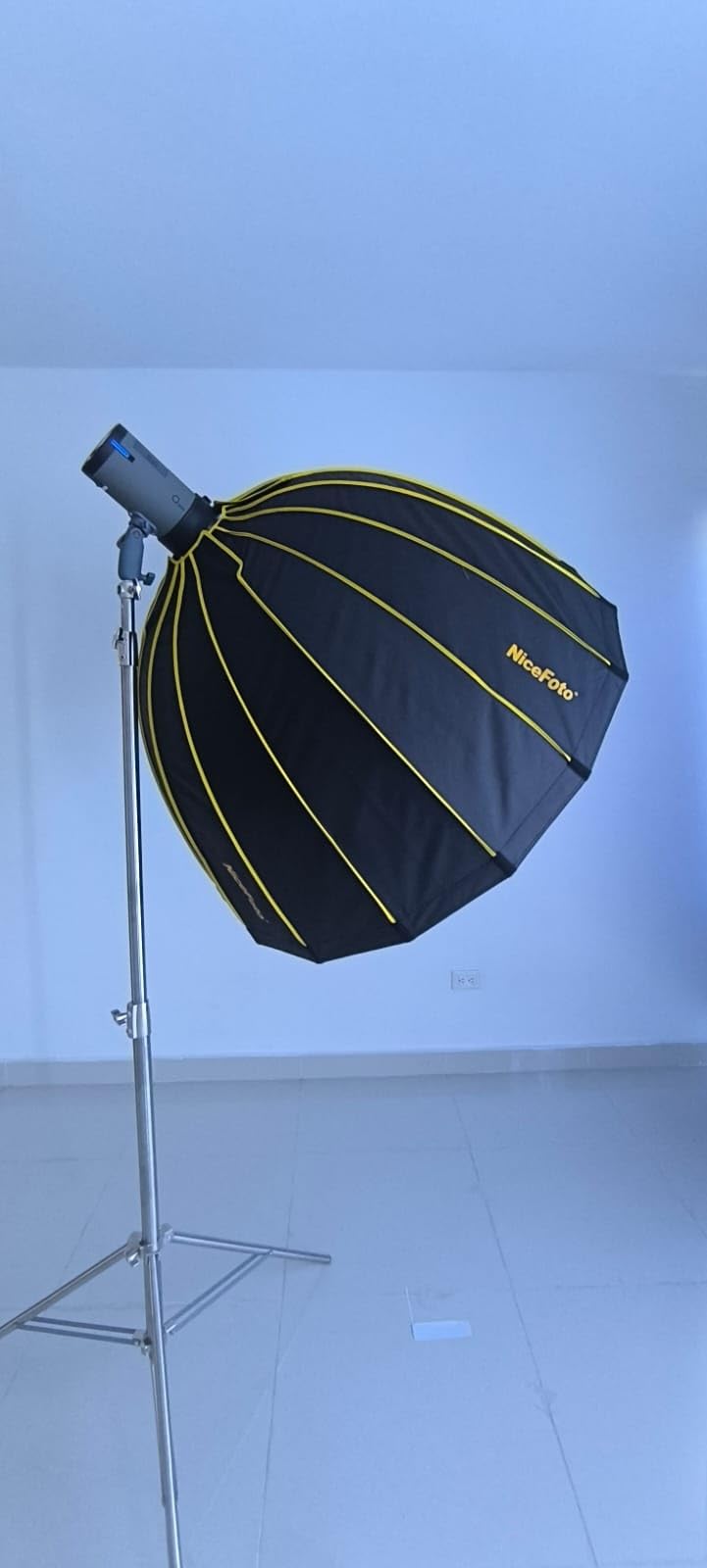 NEEWER Q300 300Ws 2.4G Outdoor Studio Flash with Q Compact Wireless Trigger, 7800mAh Li ion Battery Powered Strobe Light Photography Cordless Monolight customer photo 2
