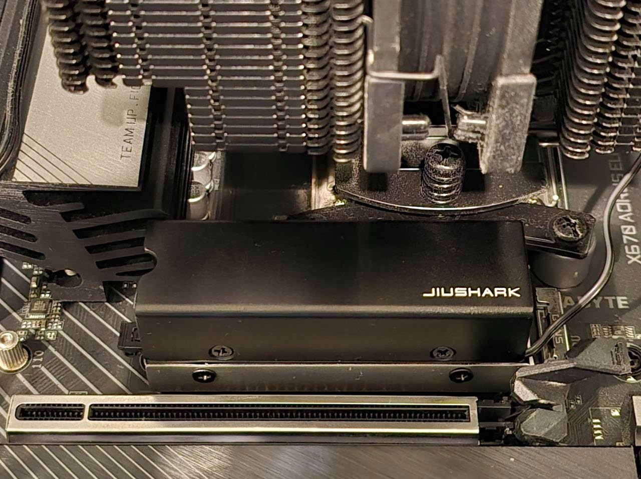 Crucial T705 PCIe Gen5 NVMe 1TB SSD, Up to 13,600MB/s, TLC NAND, Intel & Ryzen Compatible, for Hardcore Gaming & High-Speed Storage, Solid State Drive, Includes 1Mo Adobe CC – CT1000T705SSD3 customer photo 2