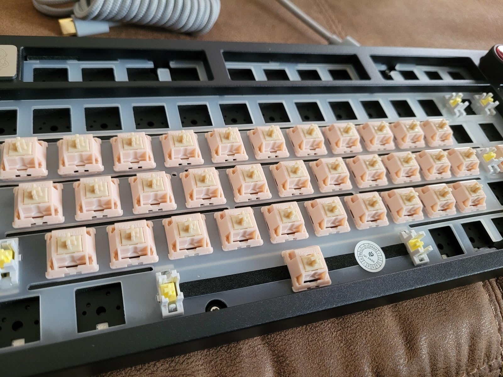 EPOMAKER Silent Mechanical Keyboard Switches Set - 35 Pieces Factory Pre-Lubed, 5-Pin Linear/Tactile Switches for Custom Mechanical Keyboards (Nude Rosa (Linear Silent)) customer photo 2