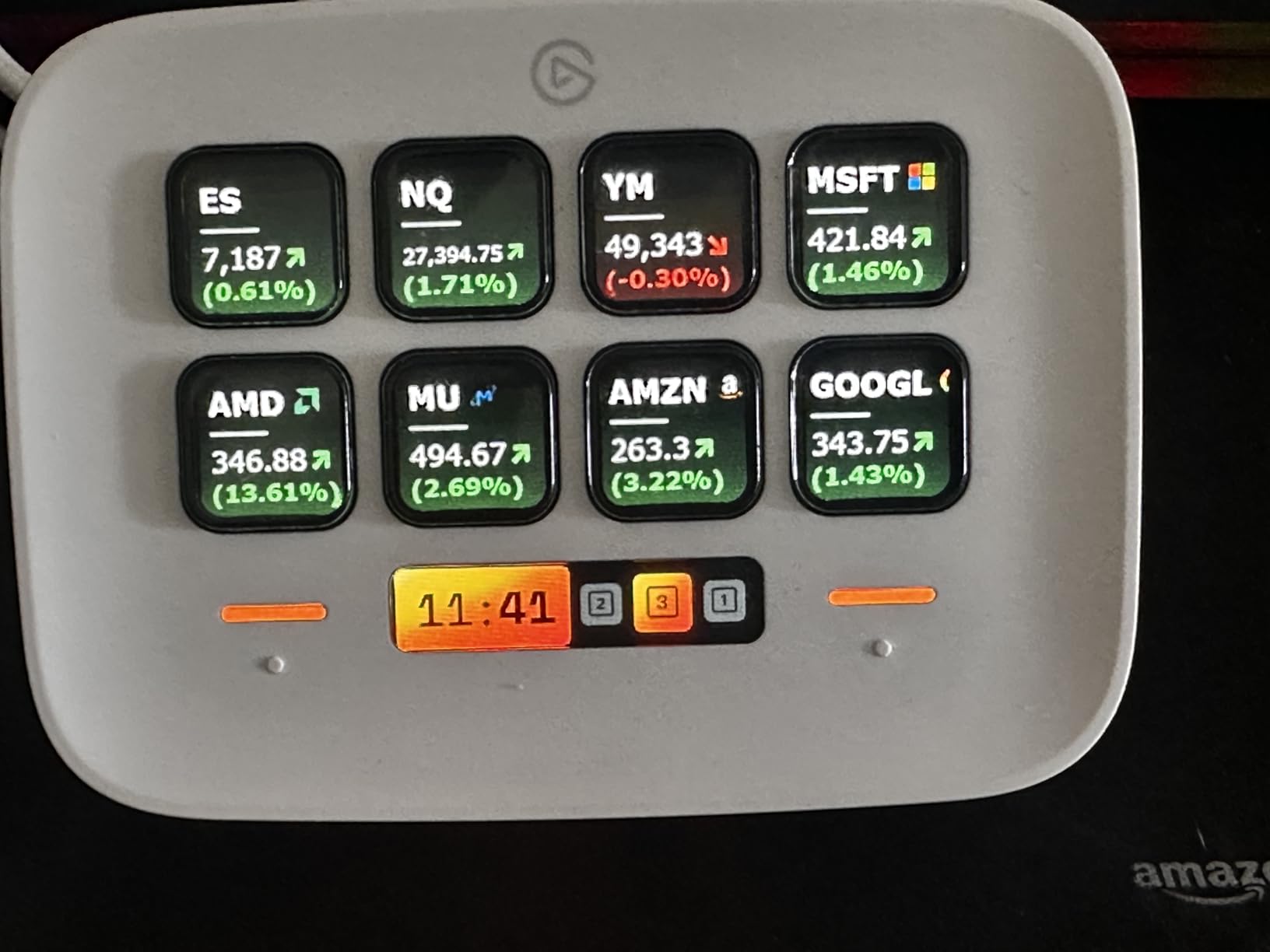 Elgato Stream Deck Neo, 8 Customizable Keys, 2 Touch Points | Automates repetitive tasks, Compatible with Zoom, Teams, Office apps, Smart home control, Zero-plastic packaging customer photo 2