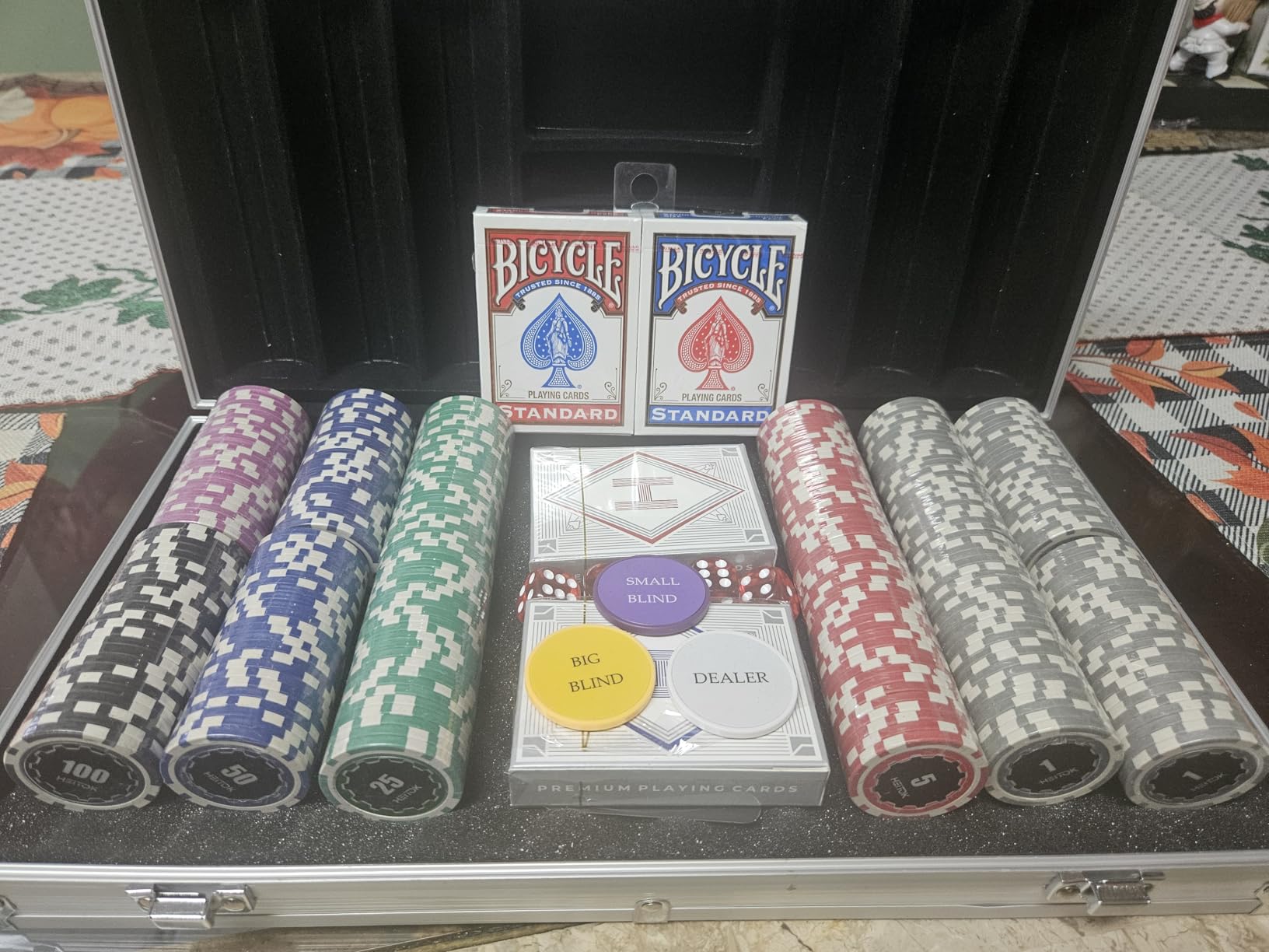 HEITOK 1000-Piece Poker Chip Set for Texas Hold'em Card Game customer photo 1