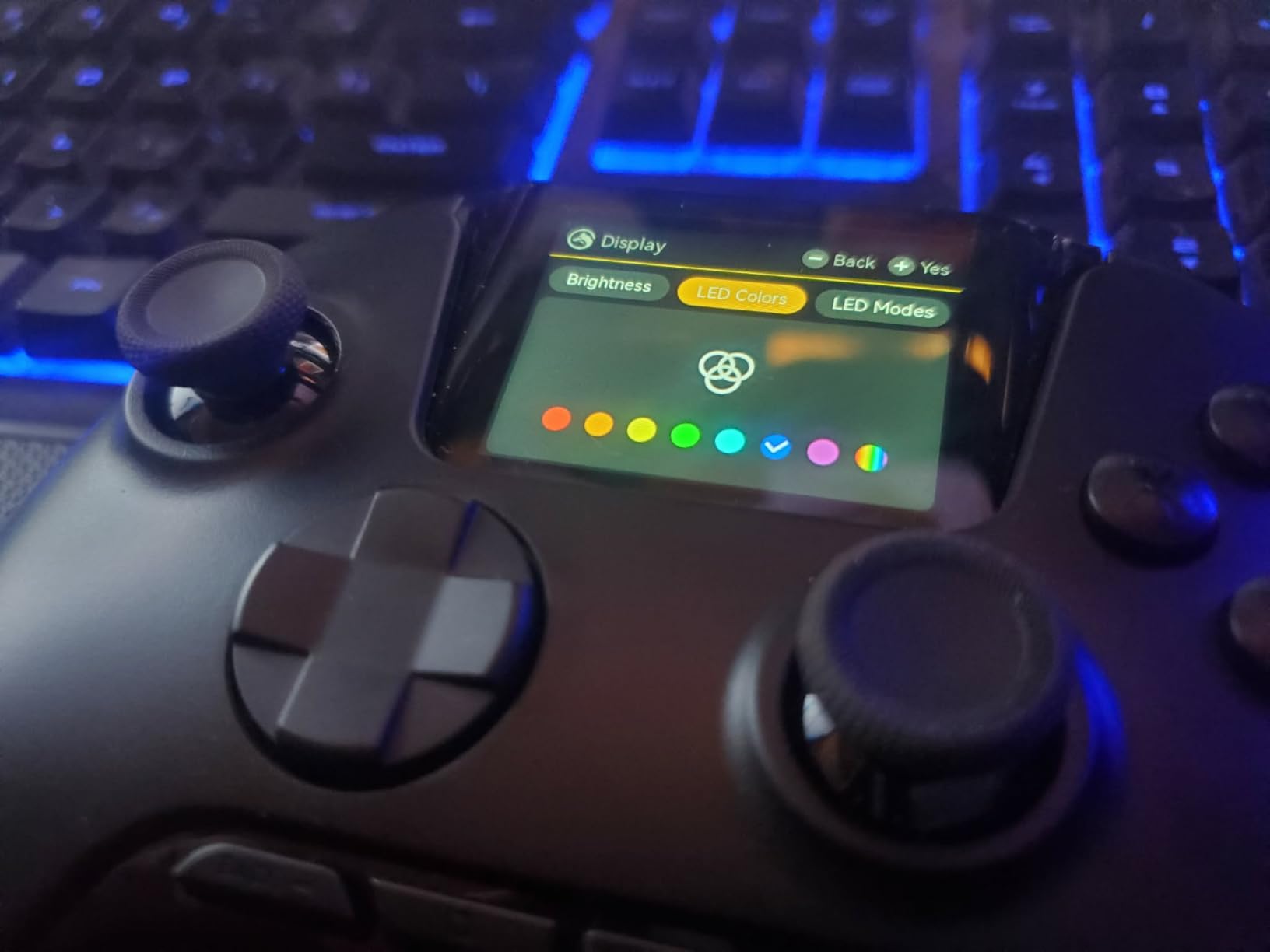 ManbaOne Interactive Screen Wireless Gaming Controller (Black) | for PC/Switch1/2/iOS/Android, Hall Effect Stick & Trigger, RGB Lighting, Remappable Buttons, 1800mAh with Charging Dock customer photo 2