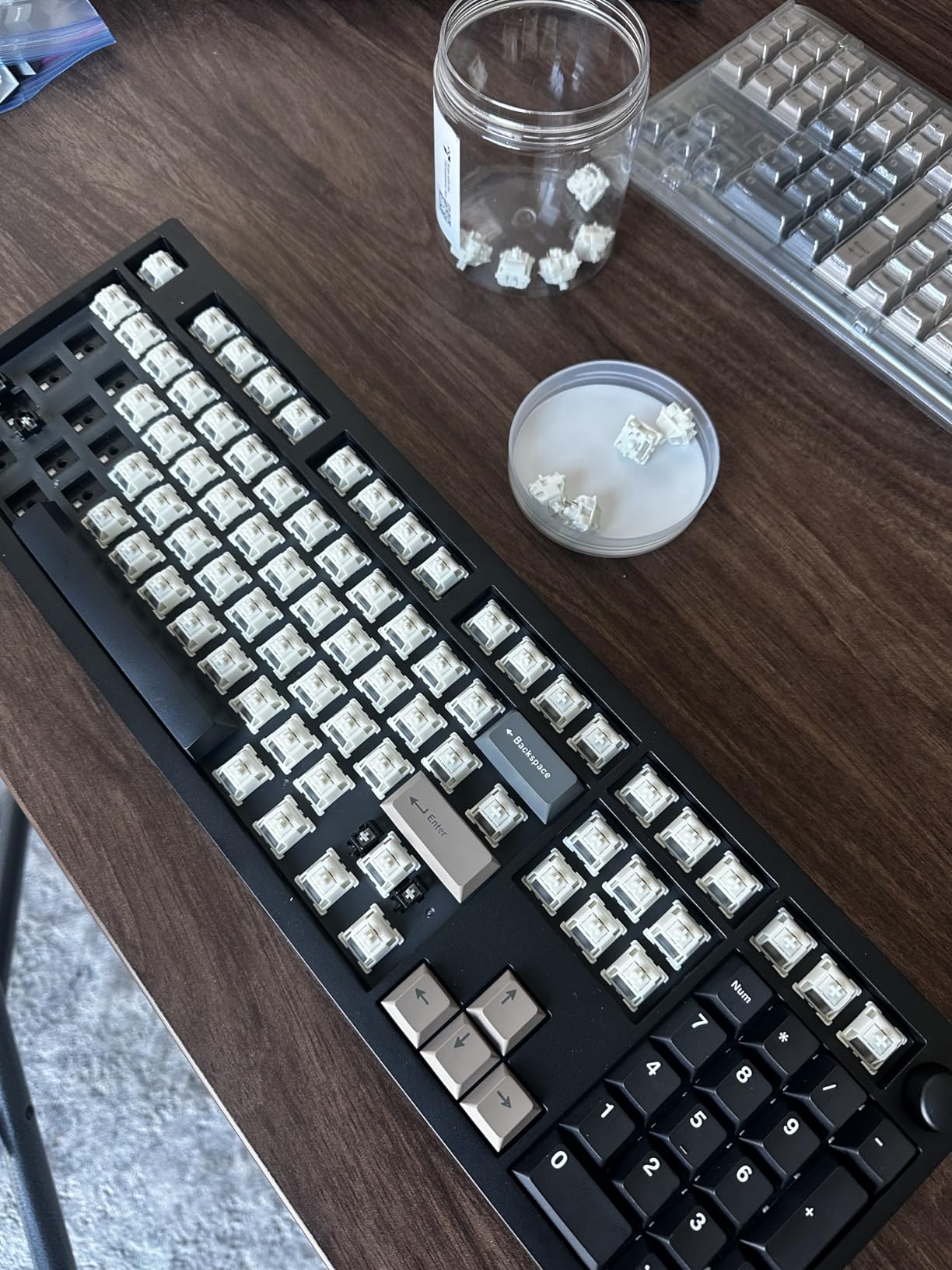 GATERON Smoothie Keyboard Switches, Linear RGB LED 5 Pin White 22mm Dual-Stage Spring Factory Pre-lubed 40gf Full POM Key Switches for MX Mechanical Keyboard (105PCS) customer photo 1