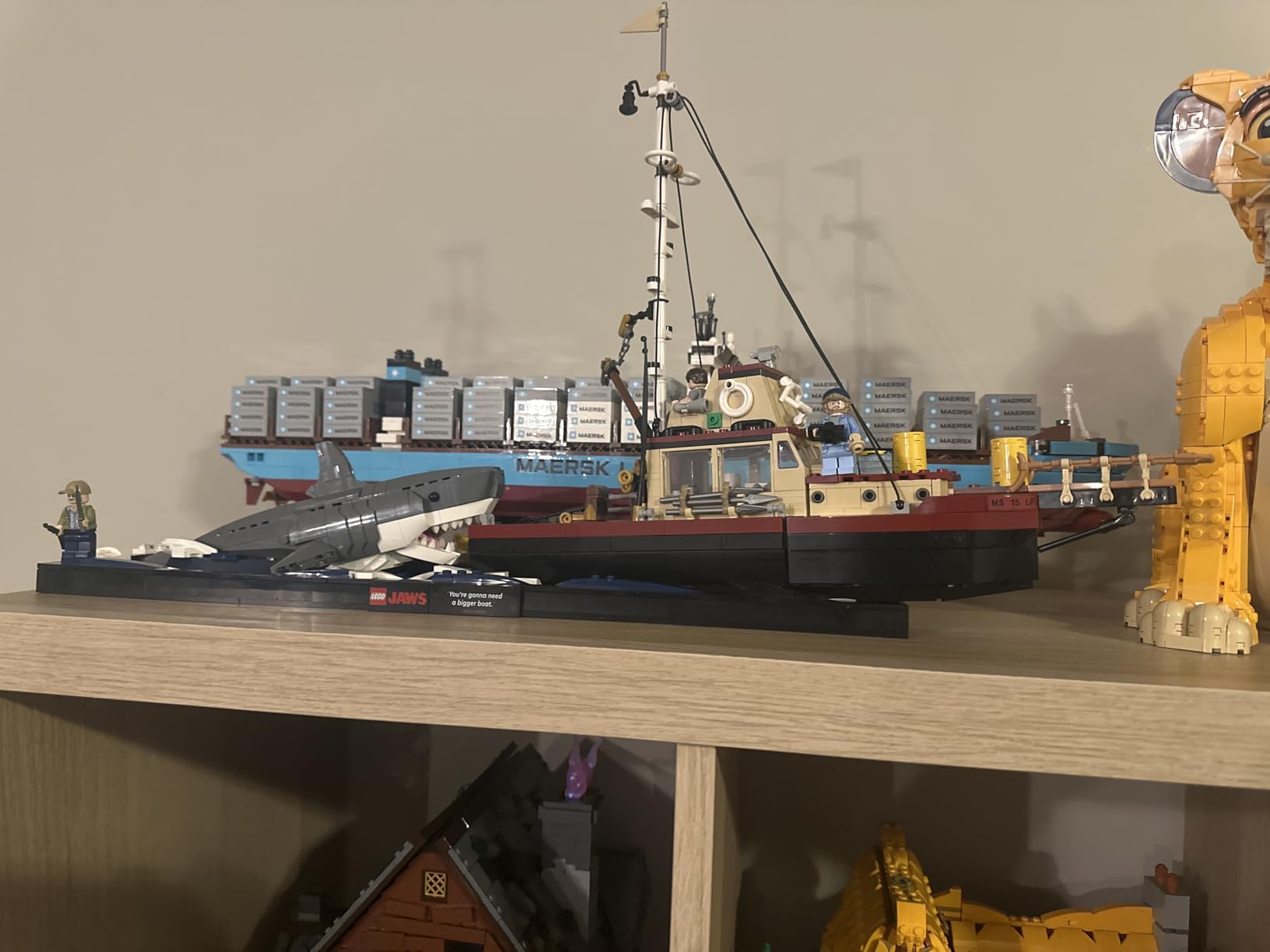 Ideas Jaws Set - Diorama Kit for Fans of the Classic Movie - Shark Toy - Movie Memorabilia Gift for Adults - Includes Orca Boat and Chief Brody, Hooper and Quint Minifigures - 21350 customer photo 2