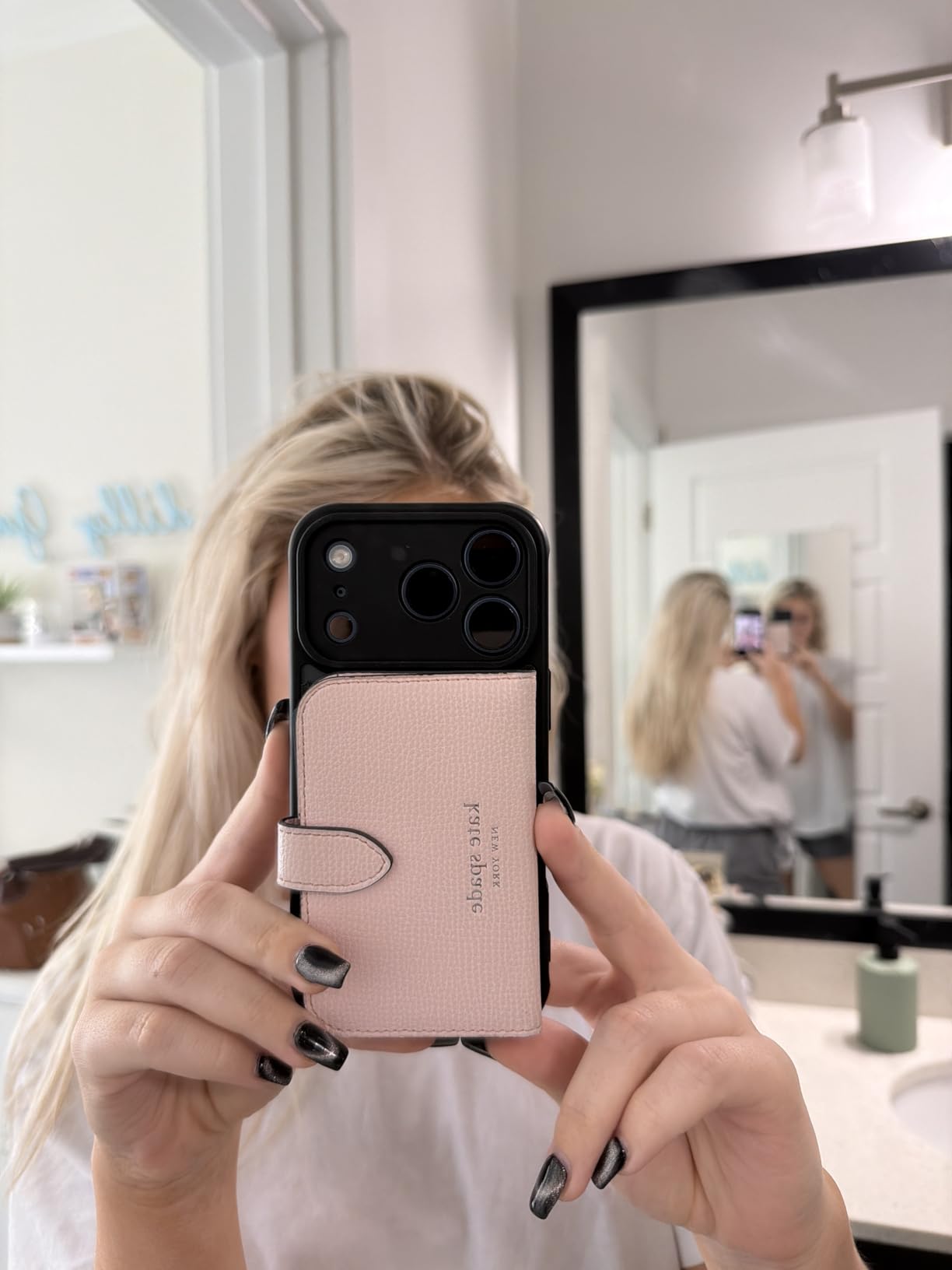 kate spade new york Morgan Magnetic Card Holder/Wallet - Chalk Pink | Stylish Phone Wallet - Compatible w/MagSafe Phones & Cases - Detachable MagSafe Wallet for iPhone 17 Pro Max/16/15/14/Pixel 10 customer photo 2