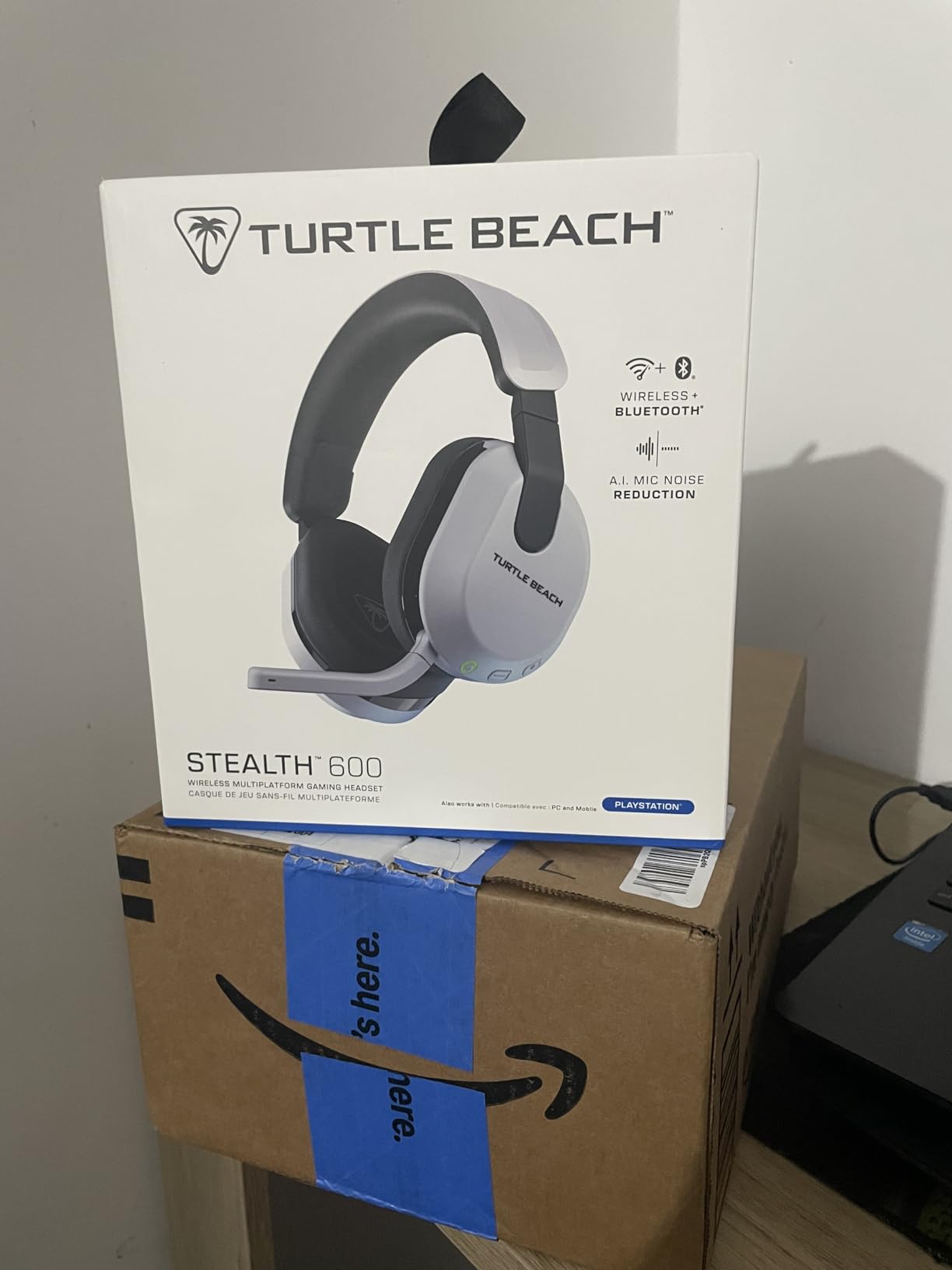 Turtle Beach Stealth 600 Wireless Multiplatform Gaming Headset for PS5 & PC - 50mm Drivers, Rechargeable 80-Hr Battery, Noise-Cancelling Flip-to-Mute Mic, Memory Foam, Black customer photo 1
