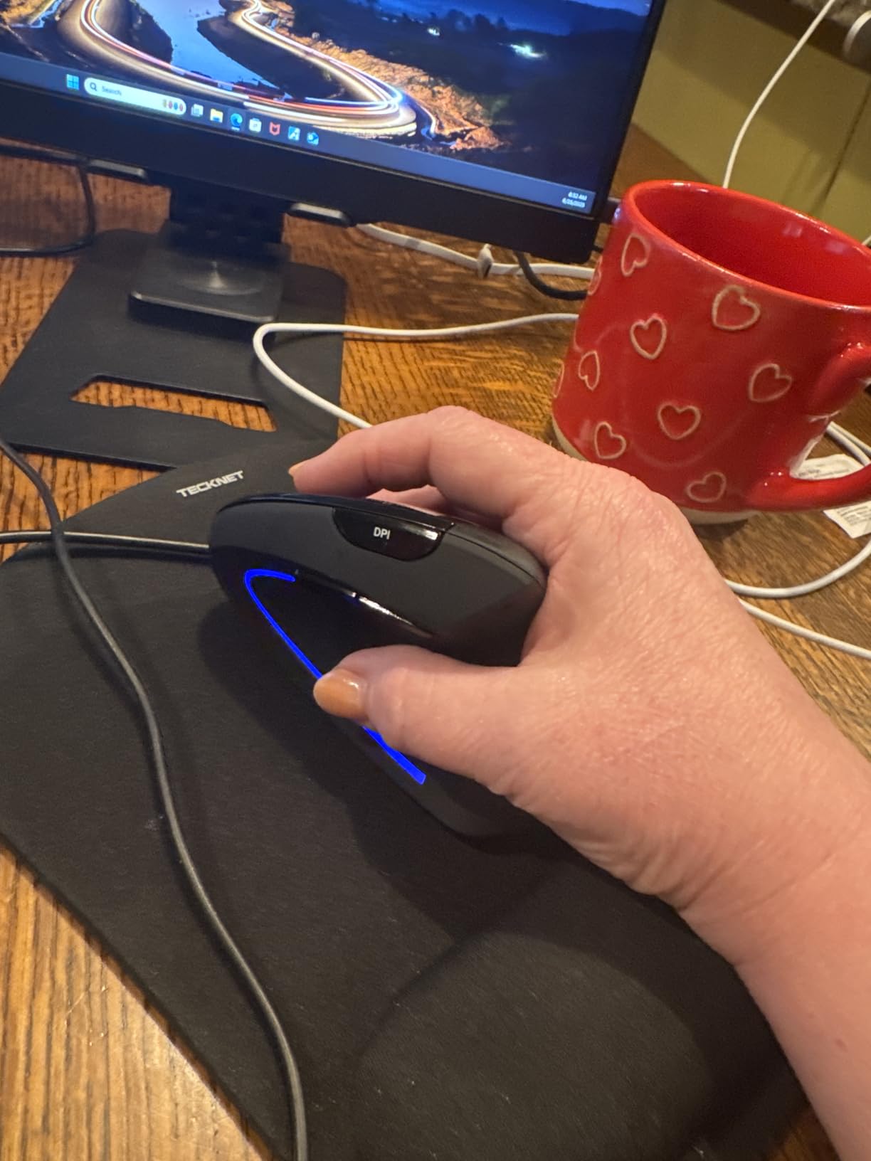 Perixx PERIMICE-513 Wired Ergonomic Vertical Mouse - 6 Buttons customer photo 1