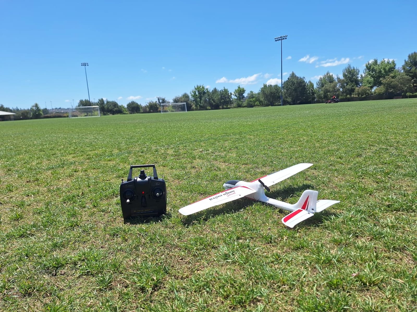 volantexrc RC Plane, 4CH Remote Control Glider for Beginners & Adults | Ranger600 Stunt RTF, 6-Axis Gyro, 3 Modes & Aerobatics, Easy to Fly, 2.4GHz Radio Controlled Aircraft, 600MM Black customer photo 1