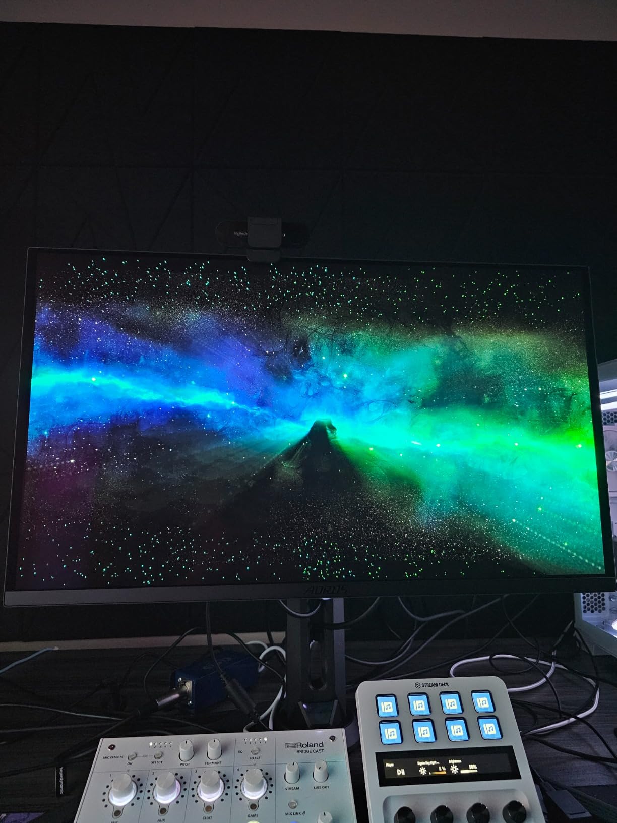 AORUS FO27Q3 27