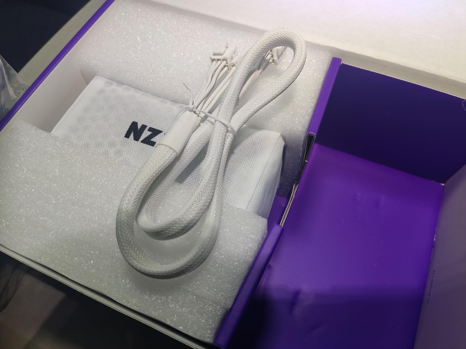 NZXT C850 Gold ATX 3.1-850W Fully Modular Power Supply | 850W 80 PLUS Gold ATX 3.1 PSU, fully modular and quiet. PCIe 5 ready for modern GPUs, backed by a 10-year warranty. customer photo 1