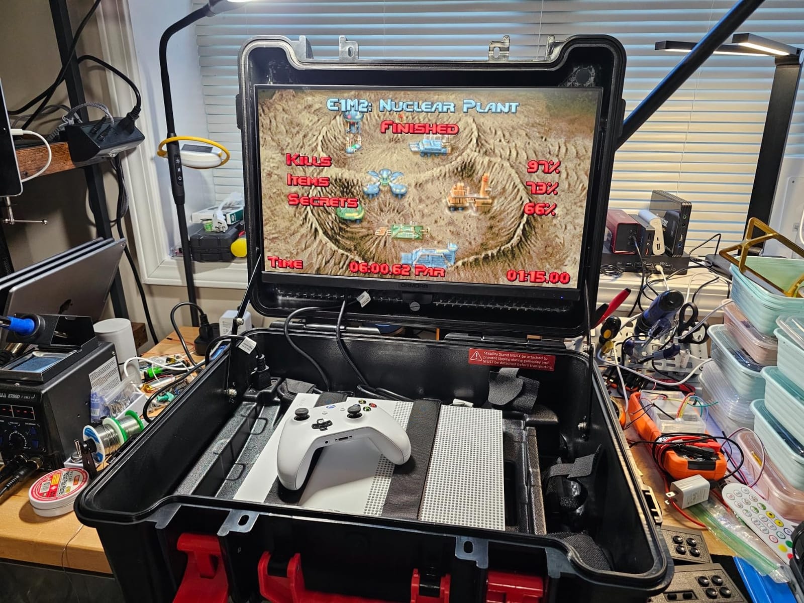 ARMORR GAMERSBOX Portable Gaming Monitor - 21.5
