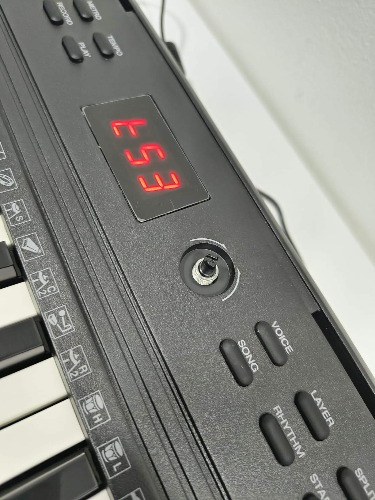 Alesis Melody 61 MK4 61-Key Piano Keyboard | Portable, 300 Voices, Split/Layer Modes, Includes Lessons, for Beginners customer photo 2