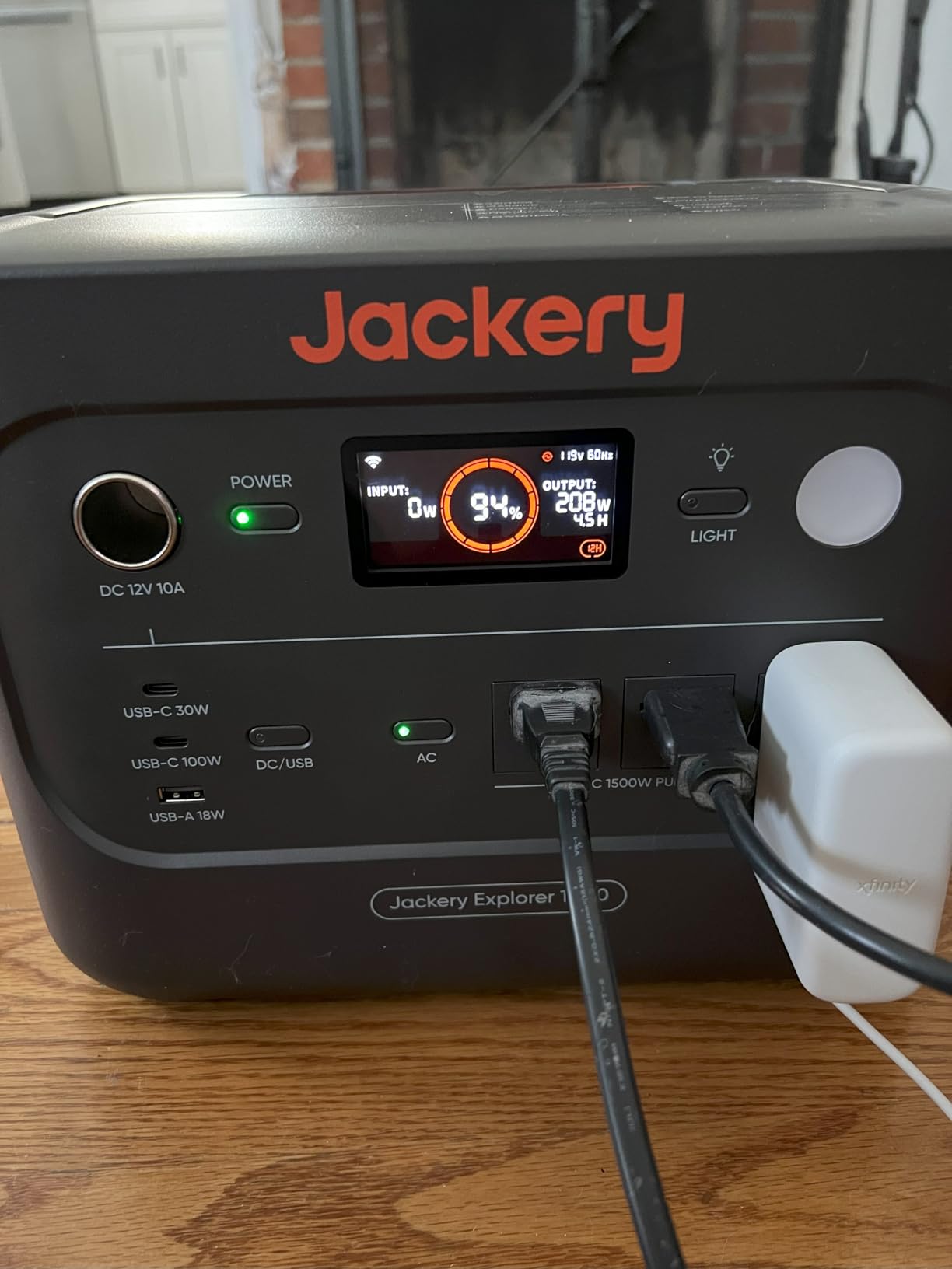 Jackery Solar Generator 1000 v2 and 200W Solar Panel, 1070Wh, 1500W AC | 1 Hr Fast Charge, LiFePO4 Battery, 100W USB-C Output, for Outdoor, Off-Grid Living, RV, Emergency customer photo 1