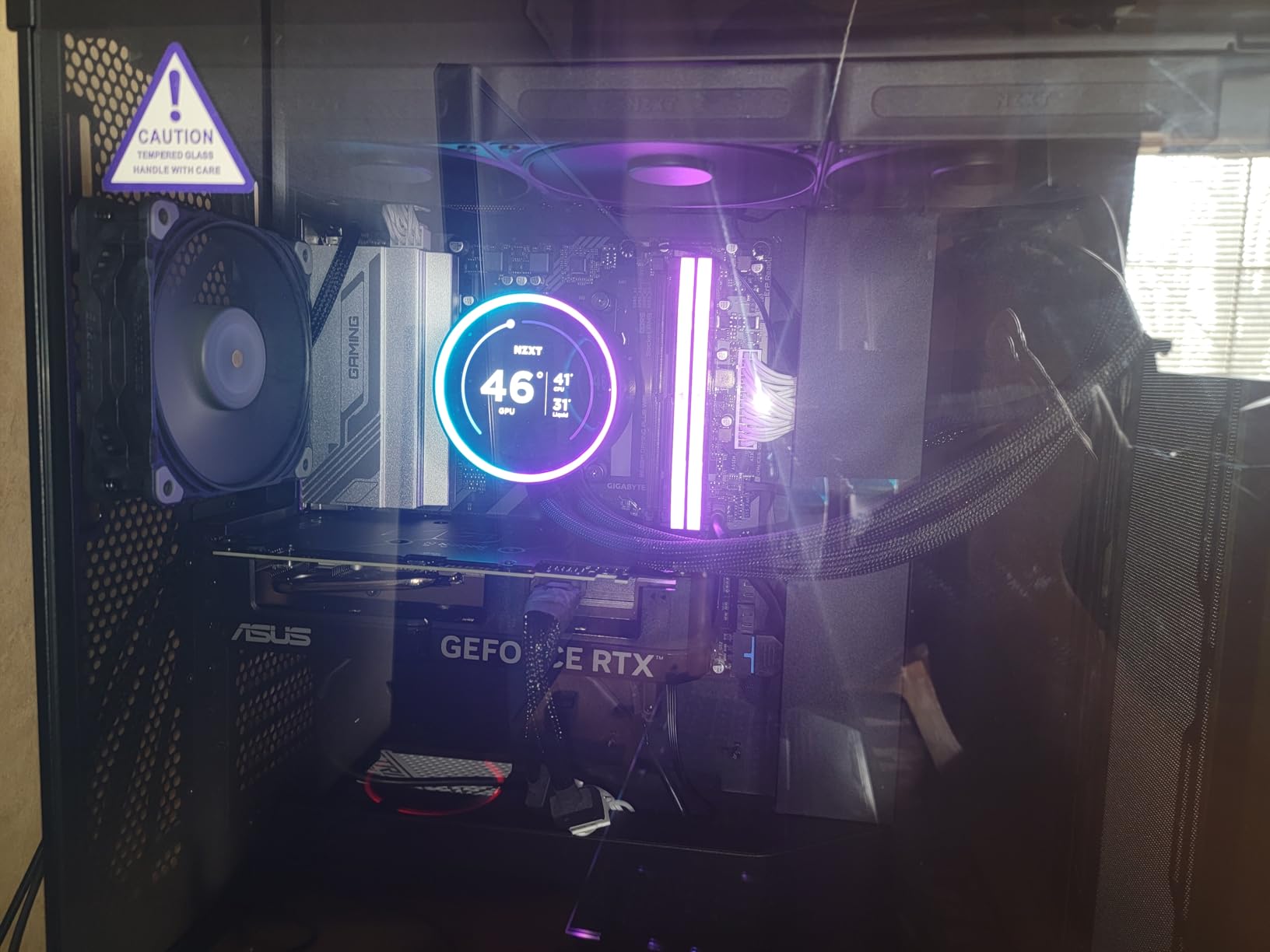 GIGABYTE B650M GAMING PLUS WIFI AMD AM5 mATX Motherboard, Support Ryzen 9000/8000/7000 Series, DDR5, 5+2+2 Power Phase, 2x M.2, PCIe 4.0, USB-C 3.2 Gen 1, WIFI6E, 2.5GbE, EZ-Latch, Q-Flash, RGB Fusion customer photo 2