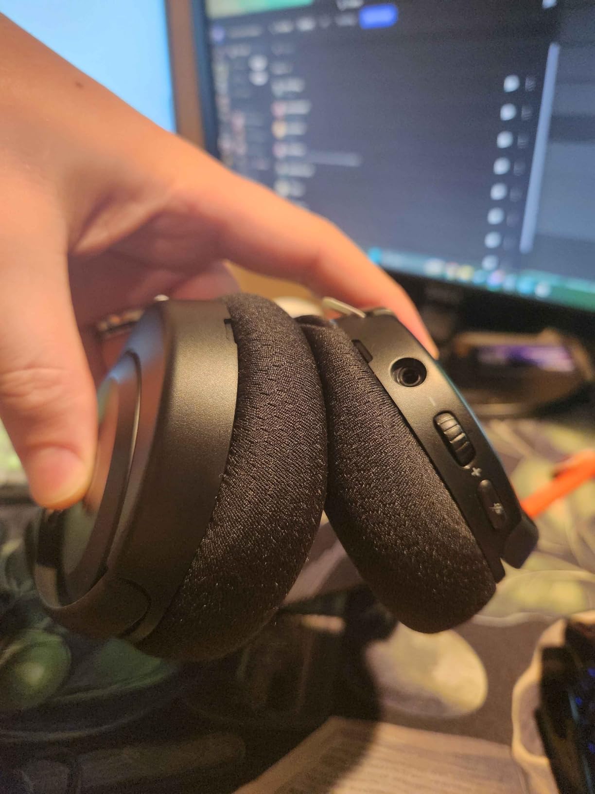 SteelSeries Arctis Nova 5 Wireless Multi-System Gaming Headset - Neodymium Magnetic Drivers - 100+ Audio Presets - 60 HR Battery - 2.4GHz or BT - ClearCast Gen2.X Mic - PC, PS5, PS4, Switch, Mobile customer photo 1