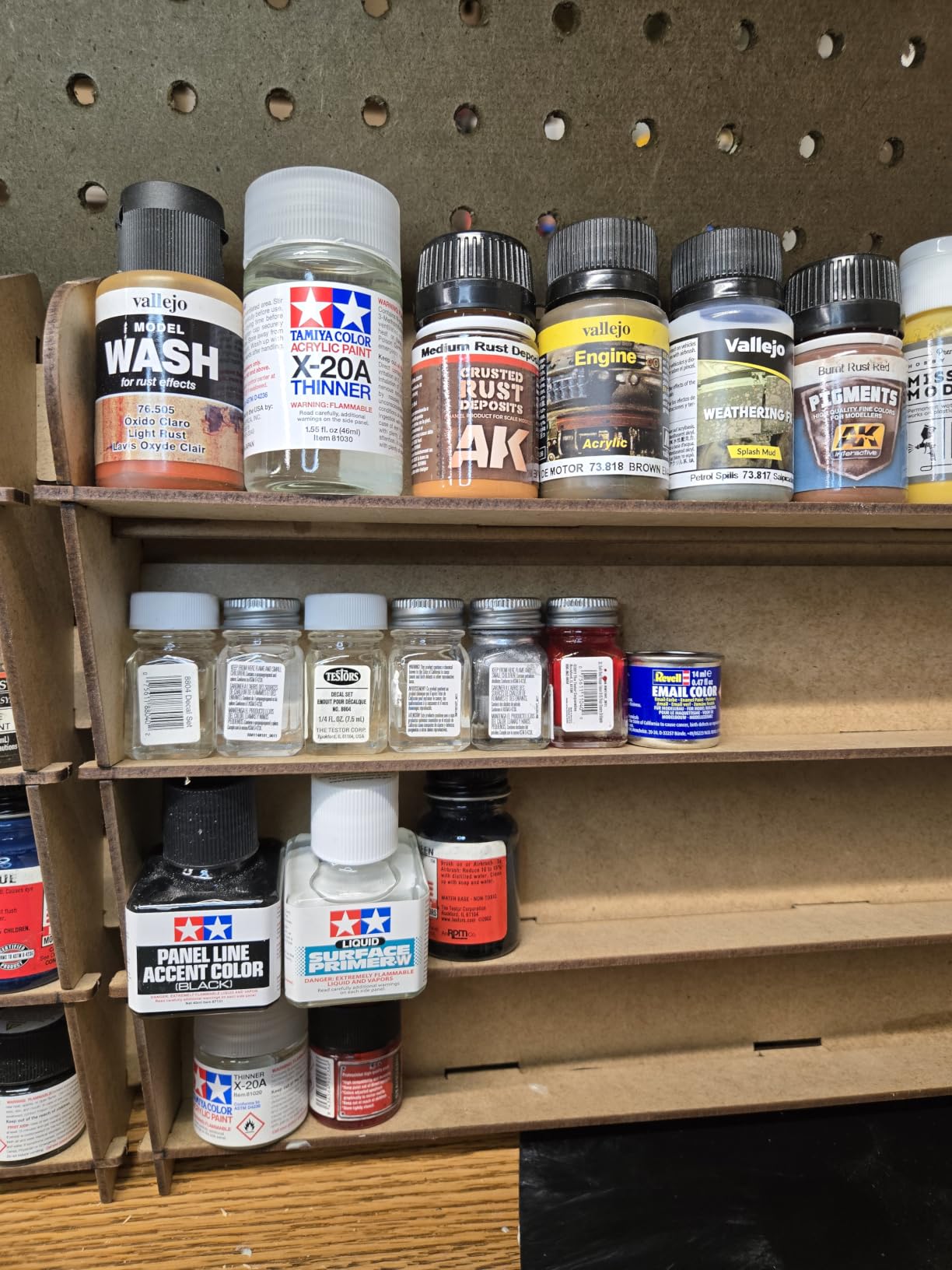 PROSCALE 2x Universal Wall Paint Organizer for Miniatures & Modeling, Vertical Paint Shelf with Flat Shelves (No Holes) for Mixed Bottle Sizes, Compatible with Vallejo, Citadel, Army Painter, AK customer photo 2