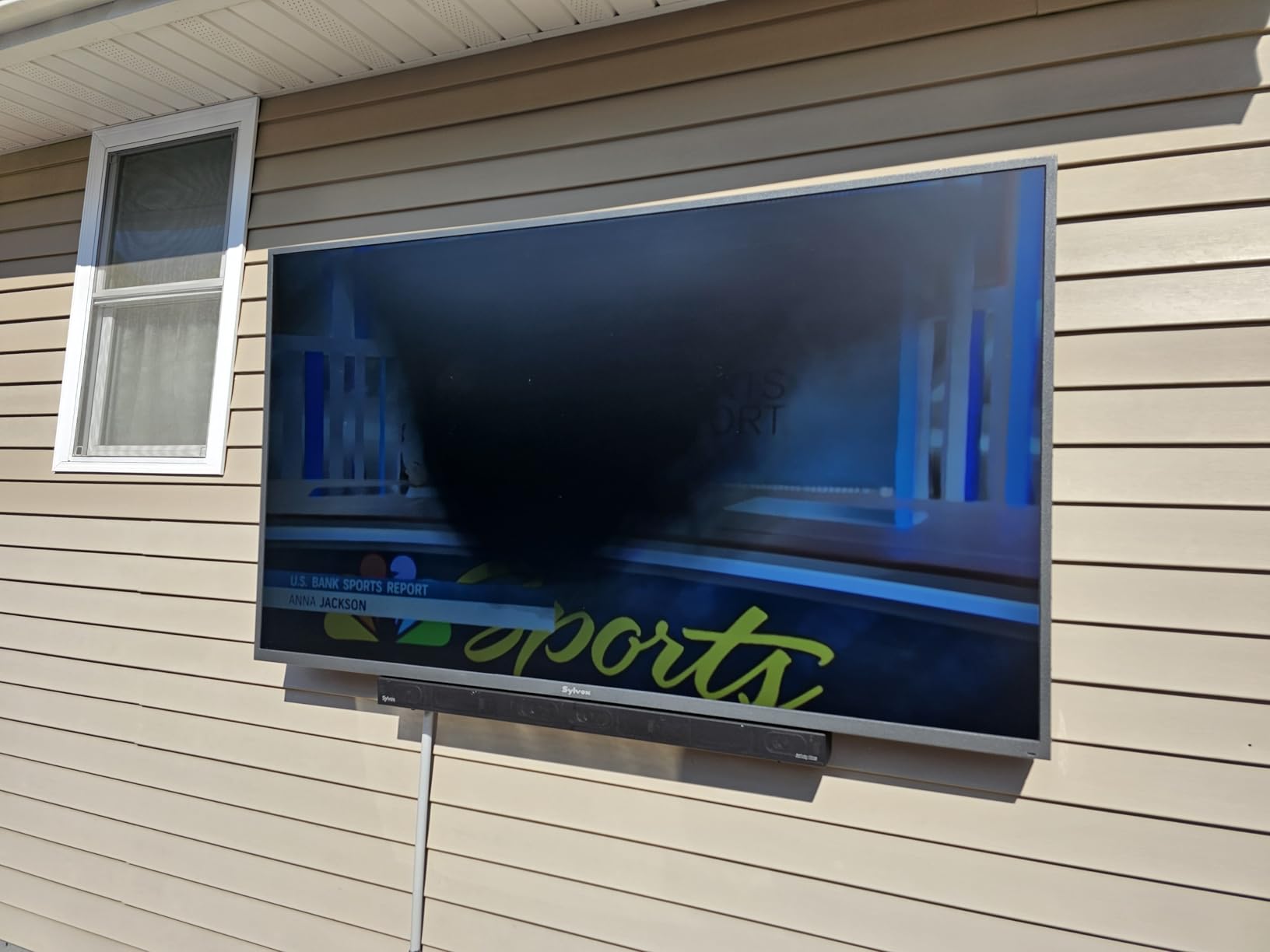 SYLVOX Outdoor TV, 75 inch 2000 nits Full Sun Outdoor TVs, Weatherproof TV | 4K Smart, IP56 Waterproof, Sunlight Readable, Support Dolby Vision Atmos, for Poolside Backyard Business (Pool Pro 3.0 /2026) customer photo 1