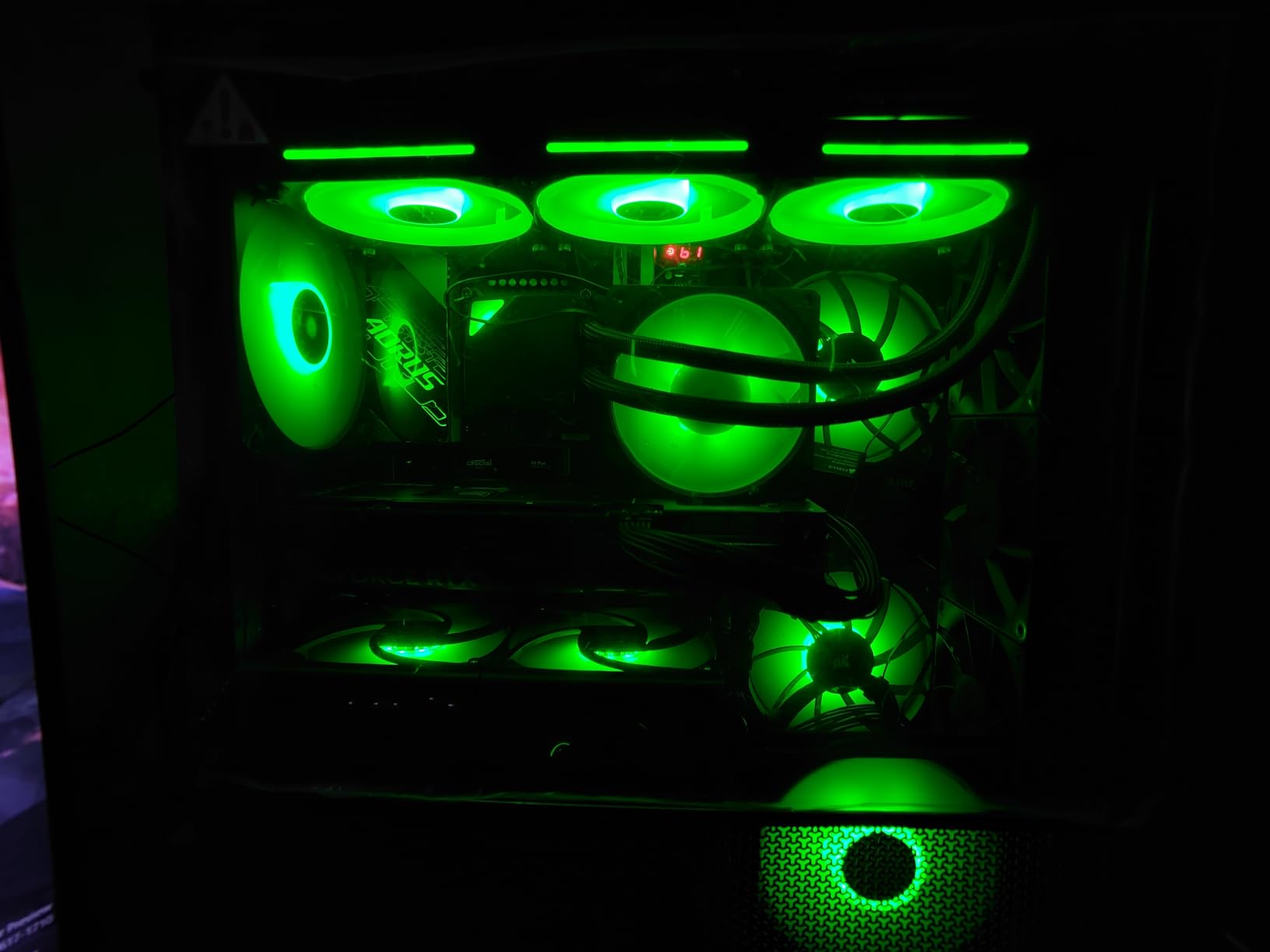 iCUE Link LX120 RGB 120mm PWM Fan Single Pack - Dual Light Loops - Requires iCUE Link System Hub (Sold Separately) - CORSAIR AirGuide Technology - Black customer photo 2