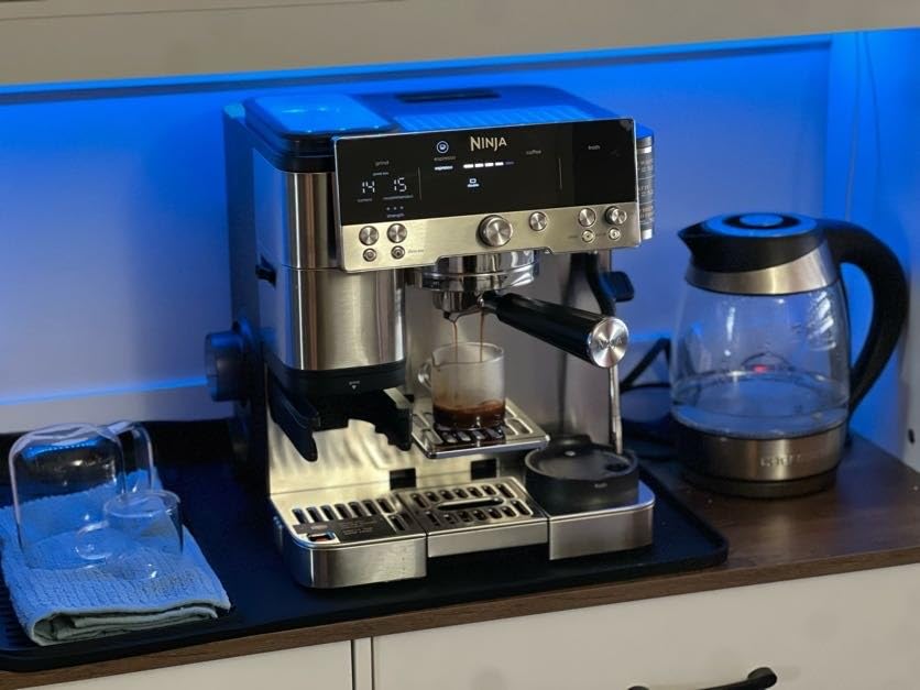 Ninja Luxe Cafe Premier 3-in-1 Espresso Machine, Drip Coffee, & Cold Brew with Built-in Grinder and Hands-Free Milk Frother customer photo 1