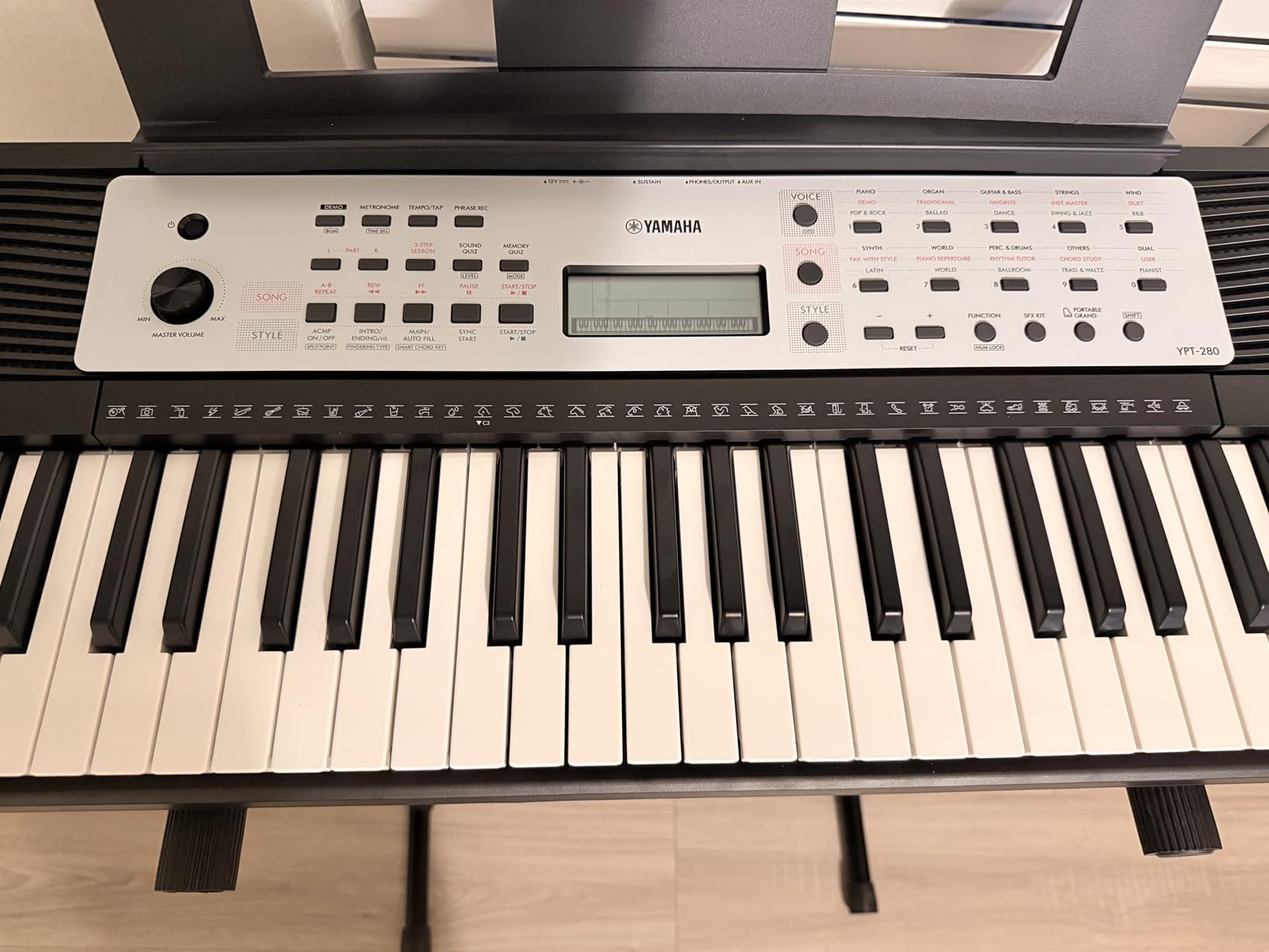 Yamaha 61-Key Portable Keyboard for Beginners with Built-In Songs, Quiz Mode, Music Rest, with Power Adapter YPT280 customer photo 1