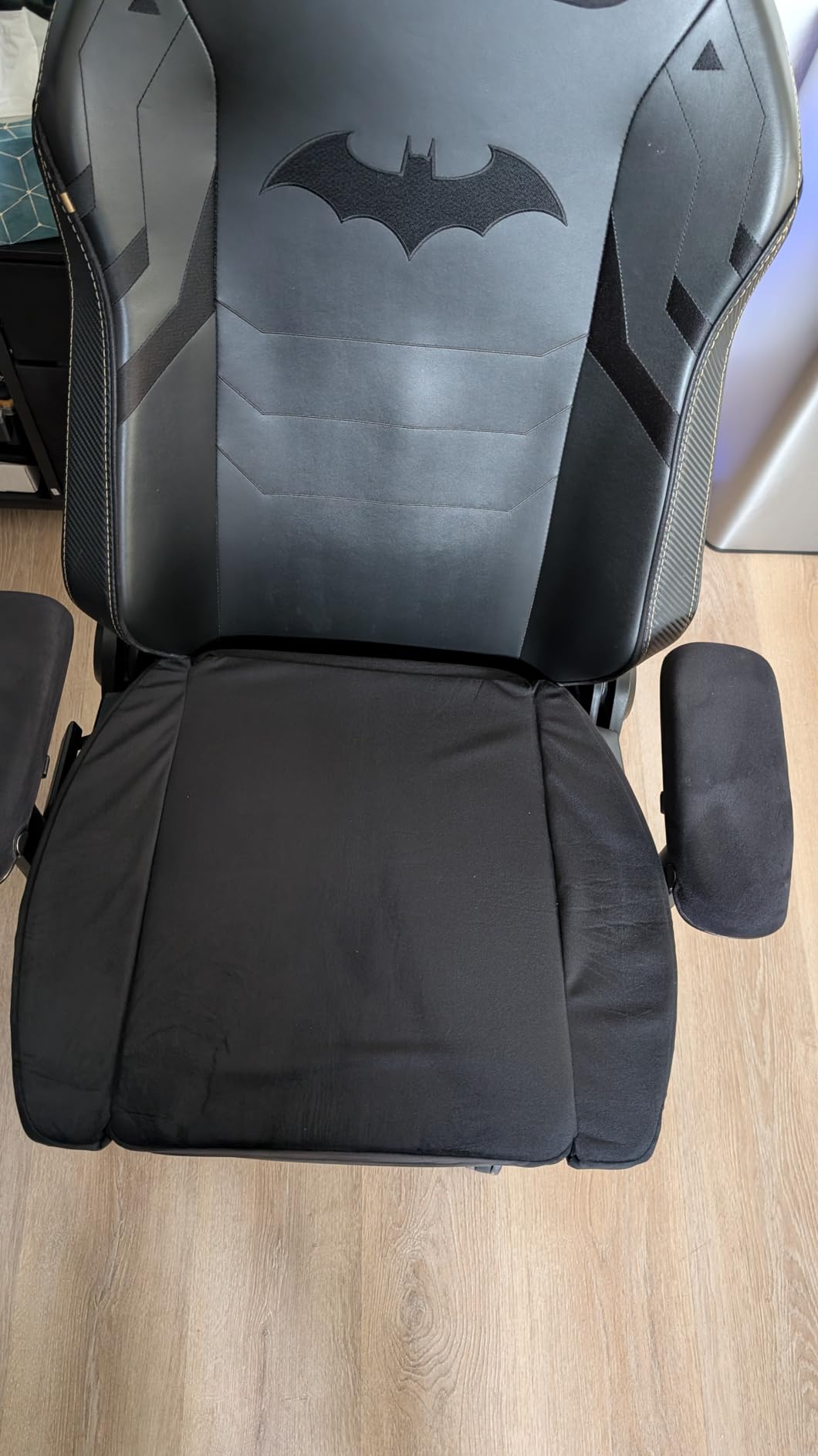 BALAPET Ultra Soft Gaming Chair Cushion for Long Sitting Gamers, Tailbone Pain Reduce Cushion for Office Chair (Black) customer photo 1