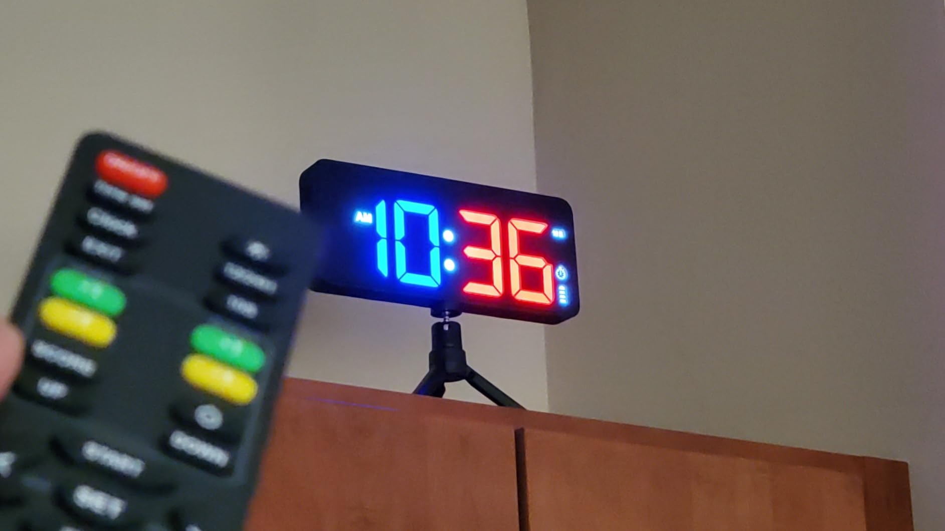 ANJANK 11'' Large Digital LED Scoreboard Electronic Score Keeper Clock, Countdown/up, with Powerful Battery, 4 Mounting Options, for Corn Hole/Ping Pong/Basketball Sports, Gym, Indoor & Outdoor Games customer photo 1