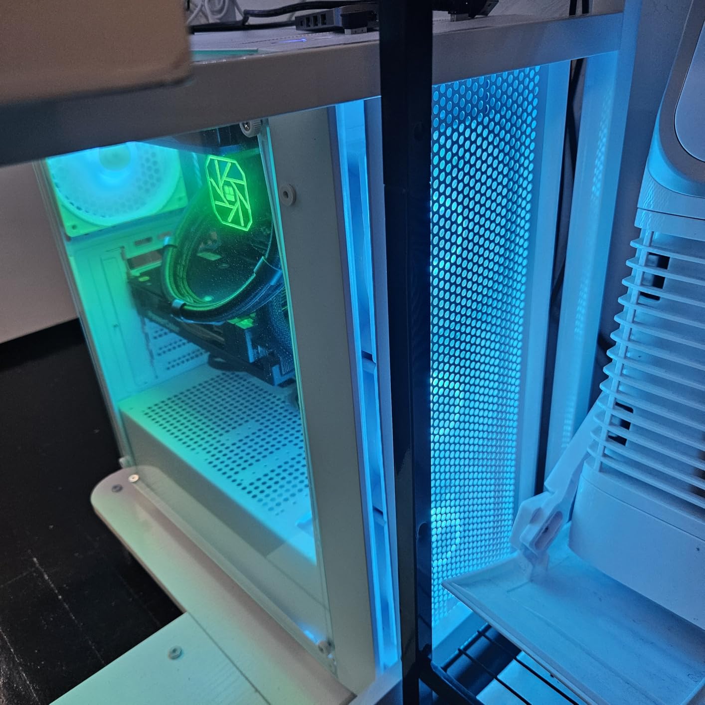 GAMDIAS White ATX Mid Tower Gaming Computer PC Case with Side Tempered Glass, Preinstalled 4X 120mm ARGB Fans, Support Up to 6X 120mm Fans, 360mm AIO/Radiator, 340mm GPU/VGA, 160mm CPU Air Cooler customer photo 1