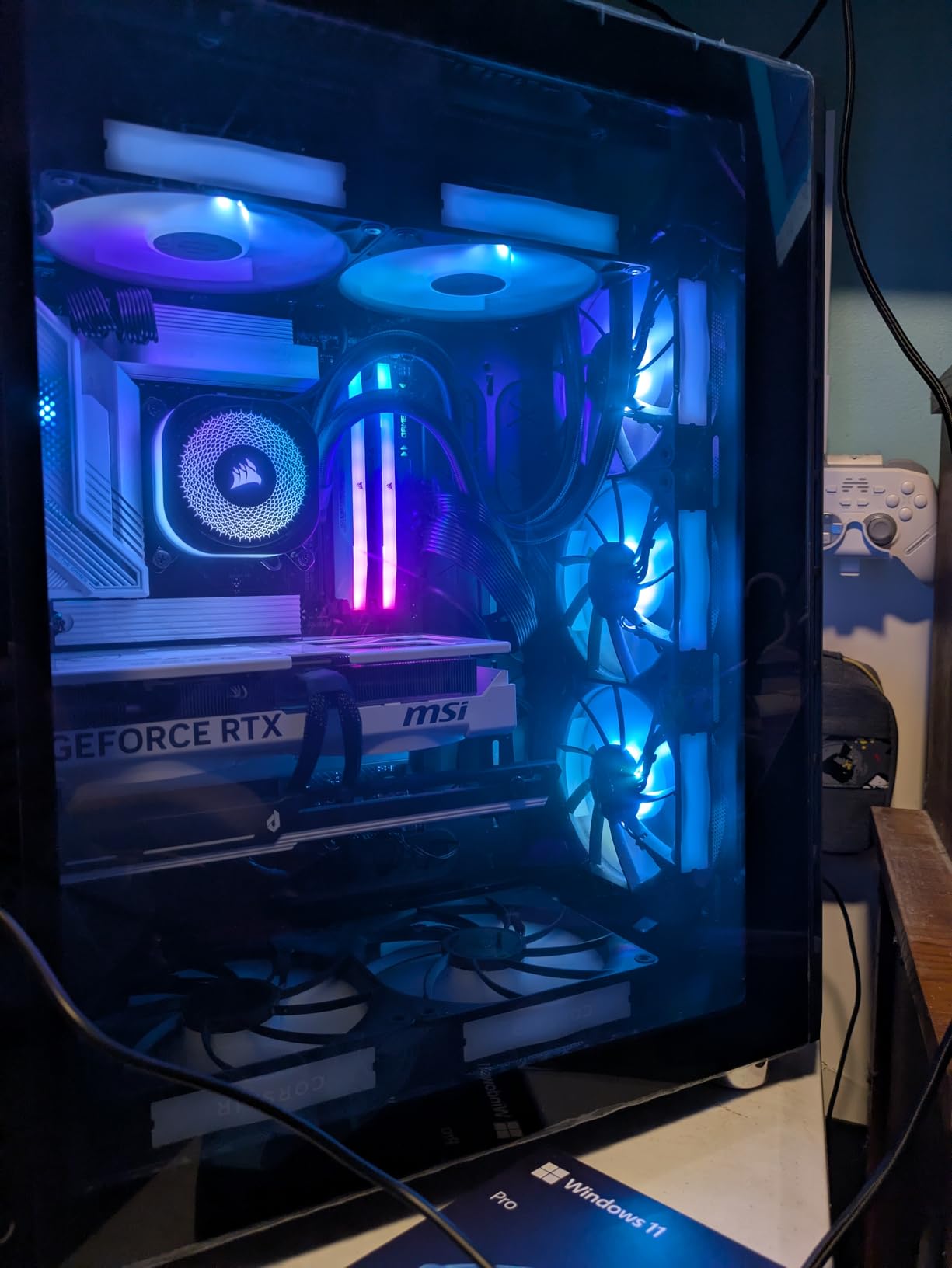 iCUE Link RX140 MAX RGB 140mm PWM Thick Fans with iCUE Link System Hub - High-Static Pressure - Magnetic Dome Bearing - Dual Pack - Black customer photo 2