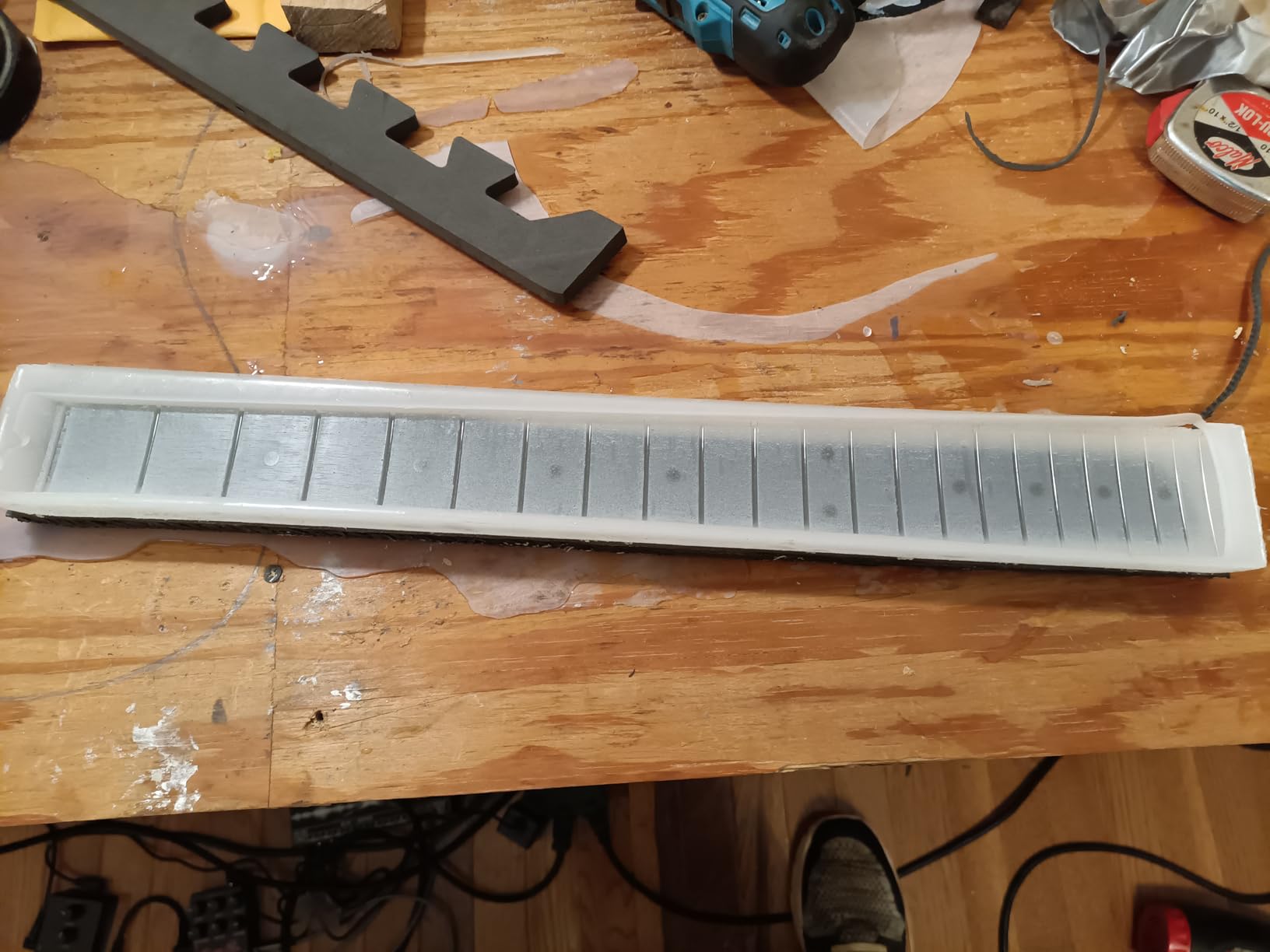 Silicone Mold Making Kit 66 oz, 15A Platinum Silicone Rubber | 1:1 platinum silicone with 30-minute work time, self-degassing flow and 4-hour initial cure for detailed DIY molds. customer photo 1