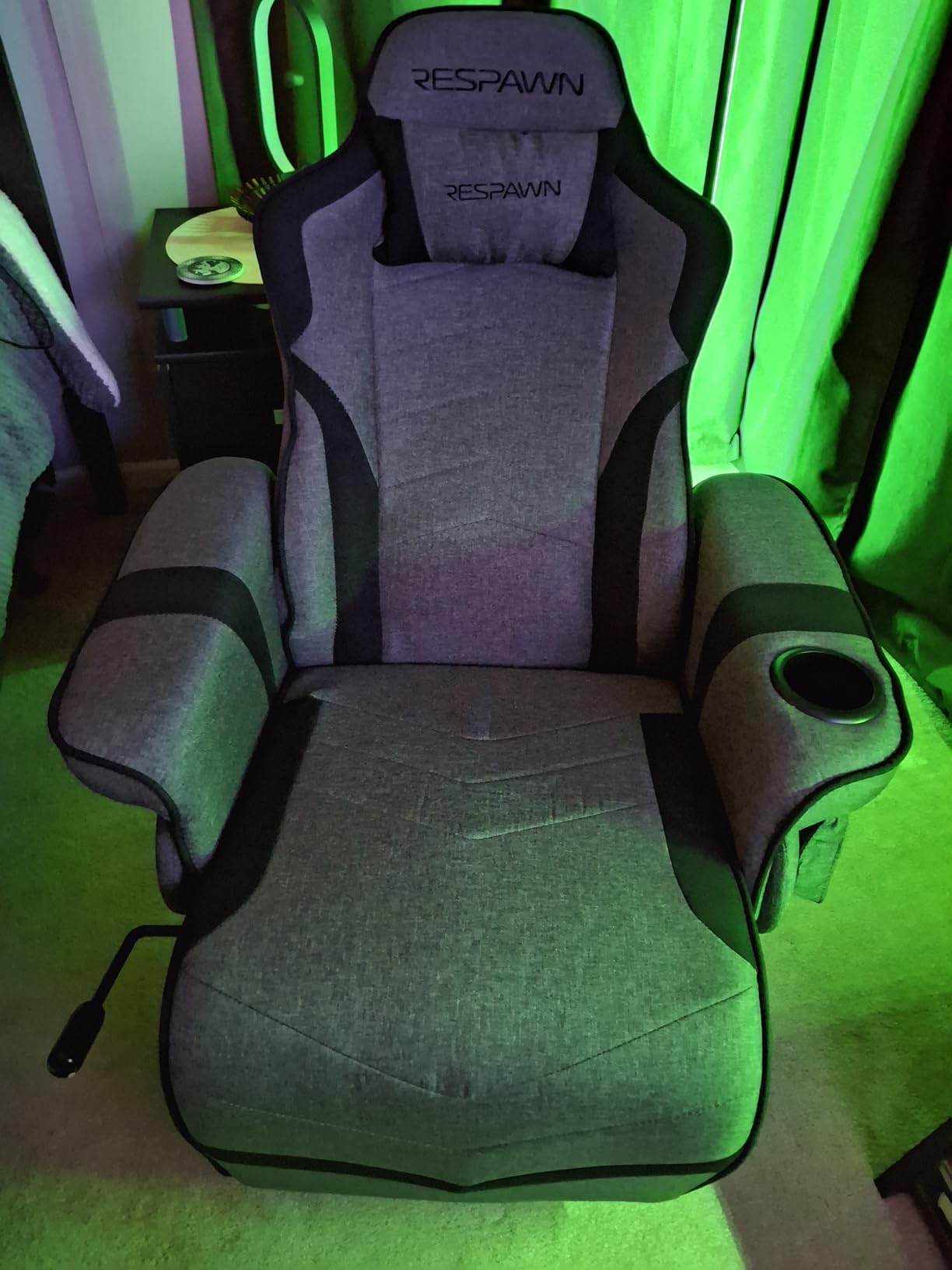 RESPAWN 900 Gaming Recliner Chair with Footrest, Cup Holder and Swivel | Ergonomic gaming recliner with footrest, cup holder, lumbar support, 135 recline & 360 swivel for console gaming customer photo 2