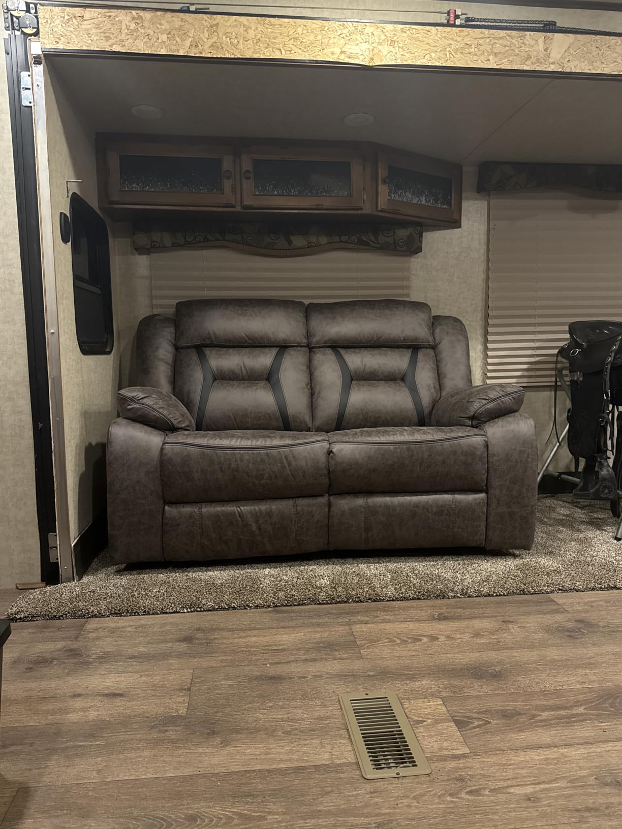 EBELLO Faux Leather Manual Loveseat Recliner, 2 Seat Reclining Sofa Chair with Center Console, Hidden Storage and Cup Holders, Daul Recliner for Living Room, Meeting Room, Brown (Loveseat) customer photo 1