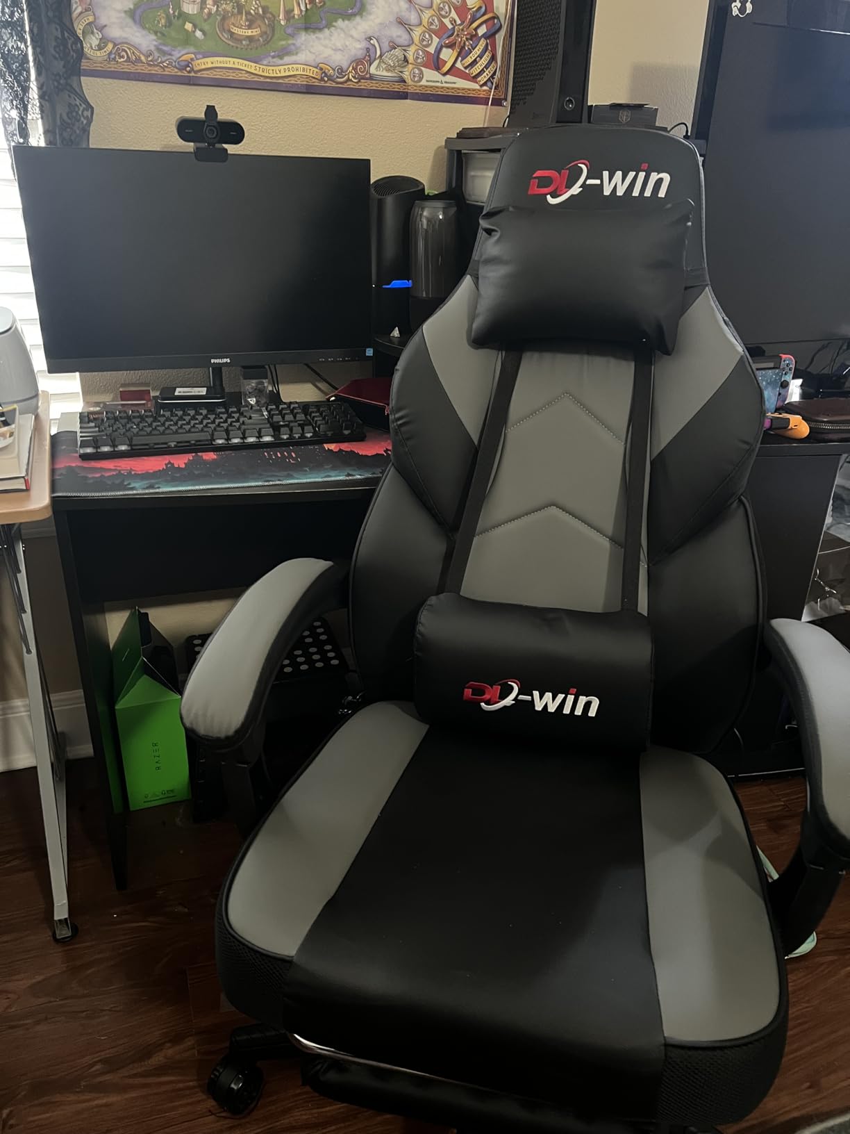 DL-win Gaming Chairs for Adults, Computer Chair with Footrest and High Back, Big and Tall Gamer Chair's with Massage Lumbar Support, 360° Swivel Height Adjustable Gaming Chair, Grey customer photo 1