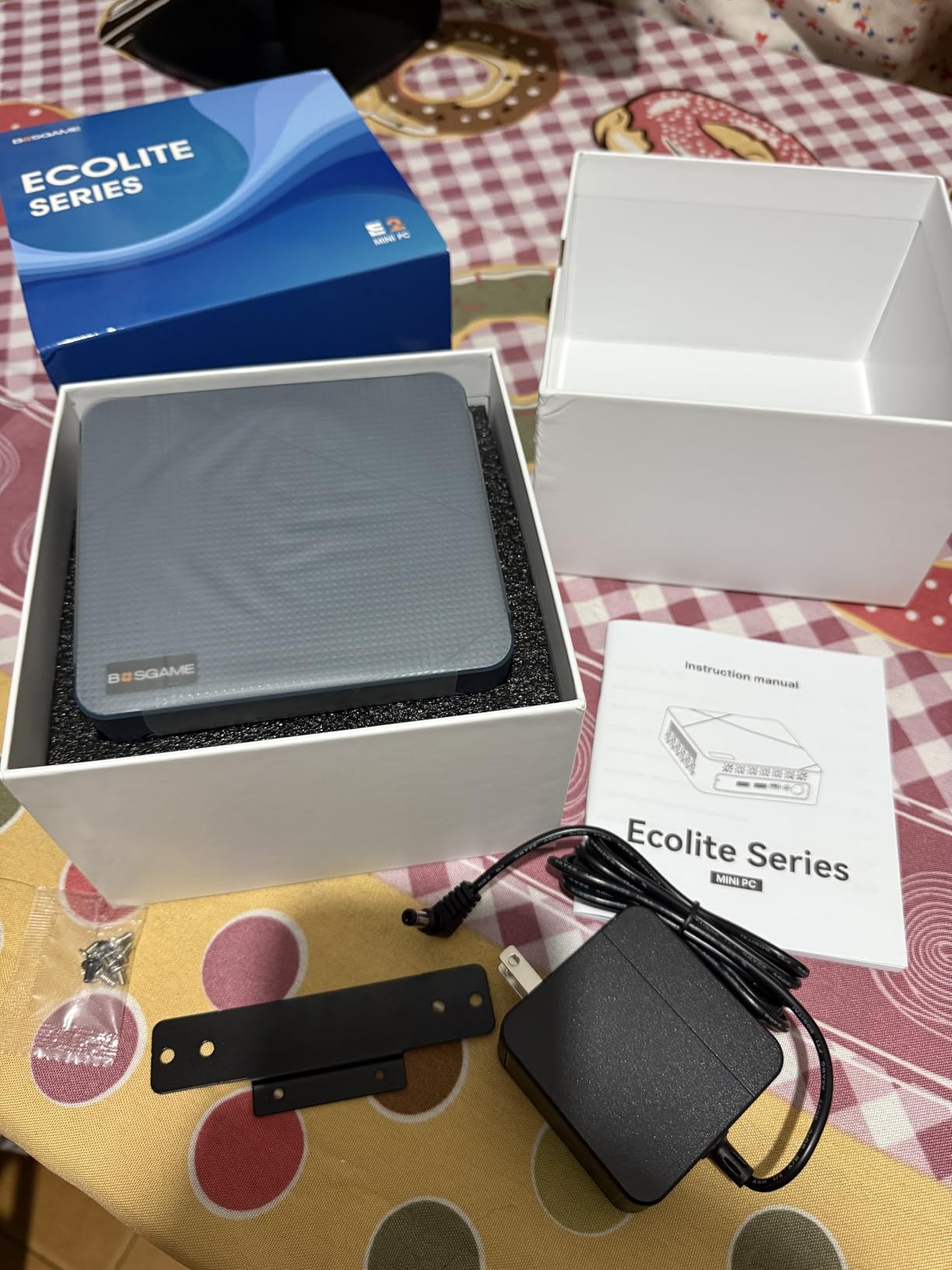 BOSGAME P4 Ultra Mini PC Ryzen 7 7730U 16GB DDR4 1TB PCIe SSD, 8C/16T, up to 4.5GHz, Dual 2.5G LAN, WiFi 6E & BT5.2, Triple 4K Display, Home Office & Gaming, Compact Desktop, Silent customer photo 1