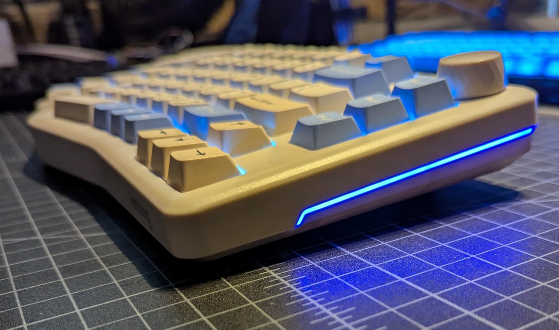 LEOBOG A75 Alice Keyboard, Tri-Mode Bluetooth/2.4G/USB-C Ergonomic Cute Creamy Keyboard with RGB Backlit Functional Knob Joystick, 75% Layout Hot-Swap Gasket Custom Keyboards for Win Mac PC Gamer-Blue customer photo 1