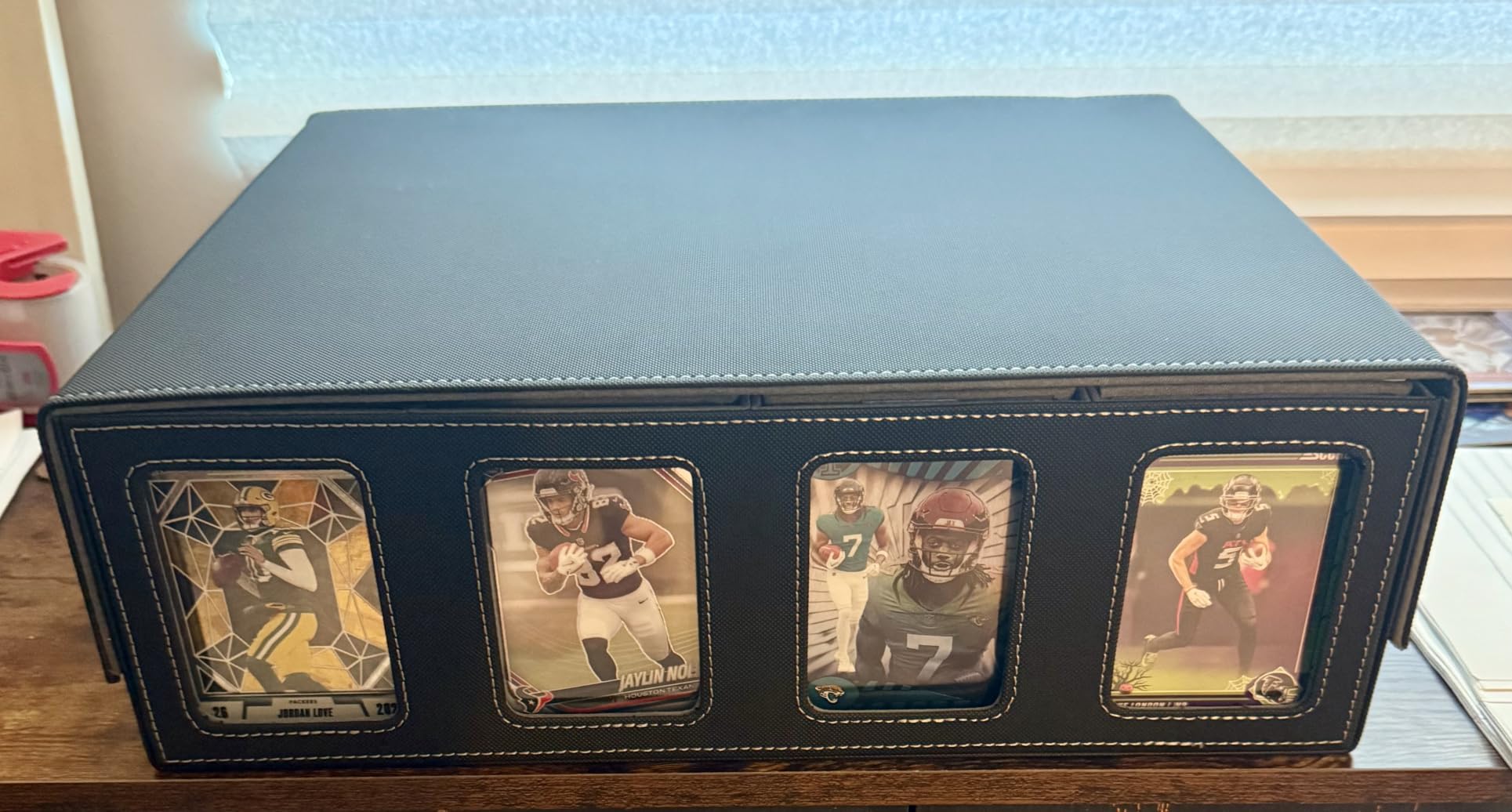 UAONO 4-Row Trading Card Storage Box with Commander Display, Black Grey customer photo 2