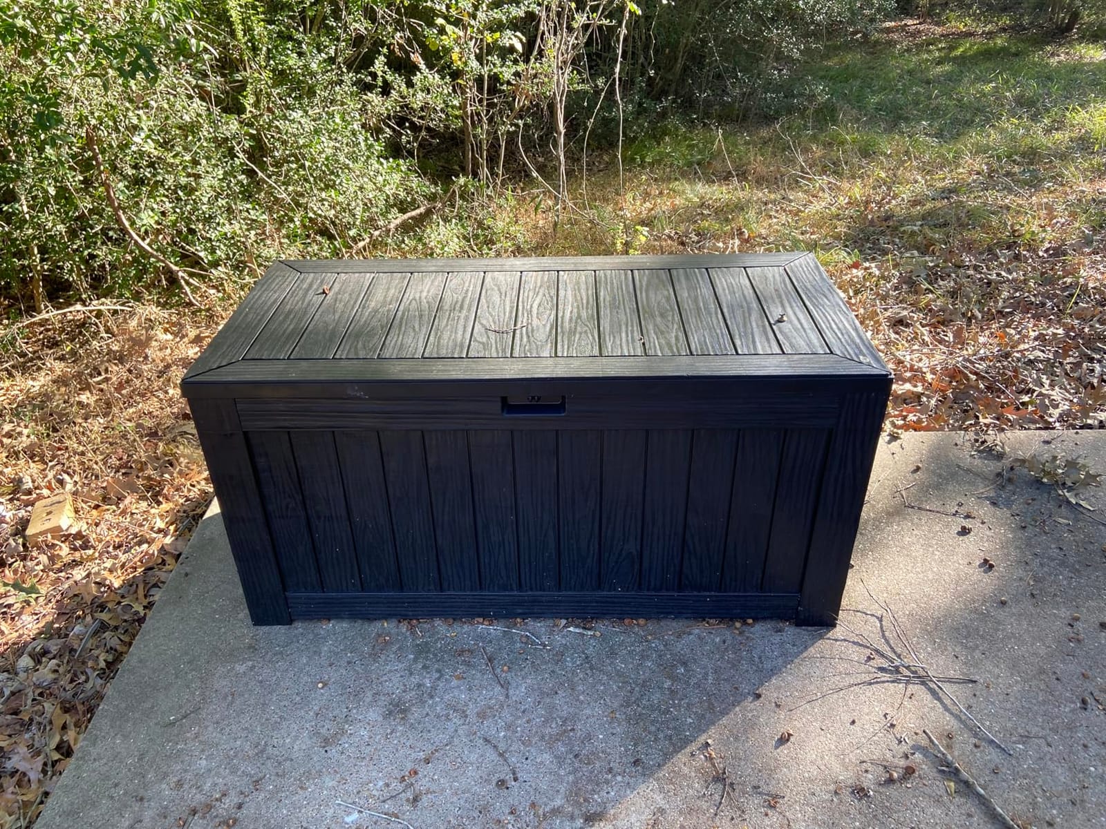 Devoko 120 Gallon Deck Box Resin Outdoor Storage Box Waterproof | Large Outdoor Storage Bench Lockable for Outside Patio customer photo 2