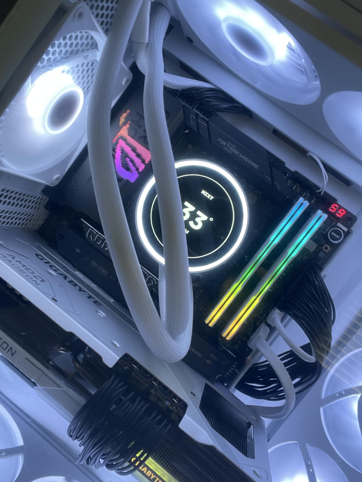 ASUS ROG Strix X870E-E Gaming WiFi AMD AM5 X870 ATX Motherboard 18+2+2 Power Stages, Dynamic OC Switcher, Core Flex, DDR5 AEMP, WiFi 7, 5X M.2, PCIe® 5.0, Q-Release Slim, USB4®, AI OCing & Networking customer photo 1