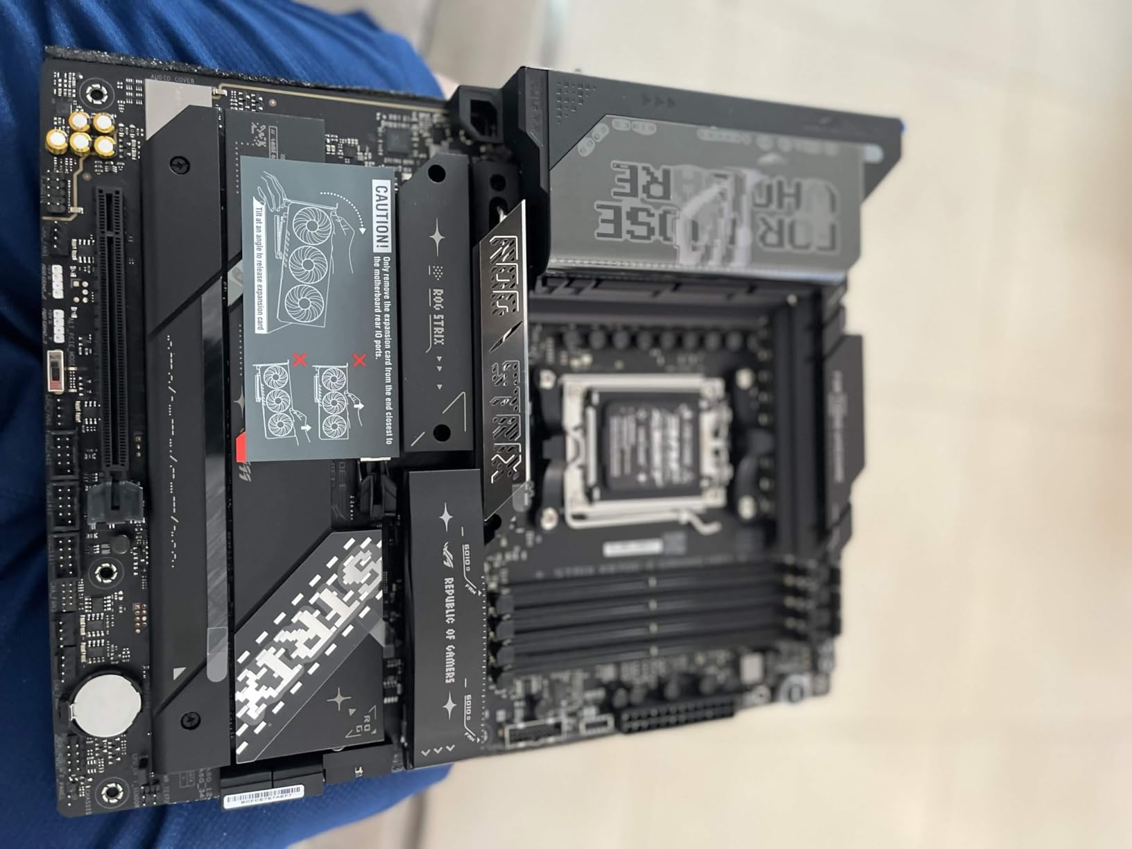 ASUS ROG Strix X870E-E Gaming WiFi AMD AM5 X870 ATX Motherboard 18+2+2 Power Stages, Dynamic OC Switcher, Core Flex, DDR5 AEMP, WiFi 7, 5X M.2, PCIe® 5.0, Q-Release Slim, USB4®, AI OCing & Networking customer photo 2