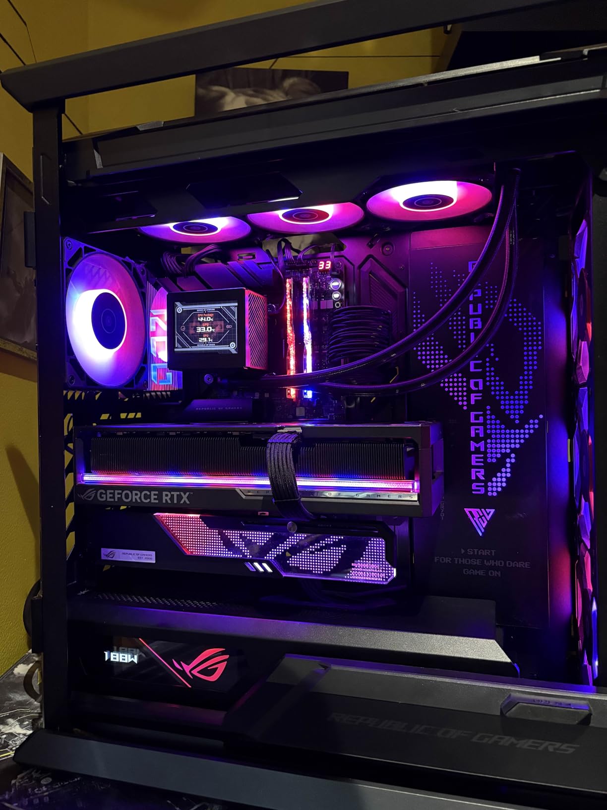 ASUS ROG Crosshair X870E Hero AMD X870E AM5 ATX Motherboard, Advanced AI PC Ready, 18+2+2 Power Stages, DDR5, PCIe 5.0, 5X M.2, Wi-Fi 7, USB4, AI Overclocking, Core Flex, PCIe Slot Q-Release Slim customer photo 2