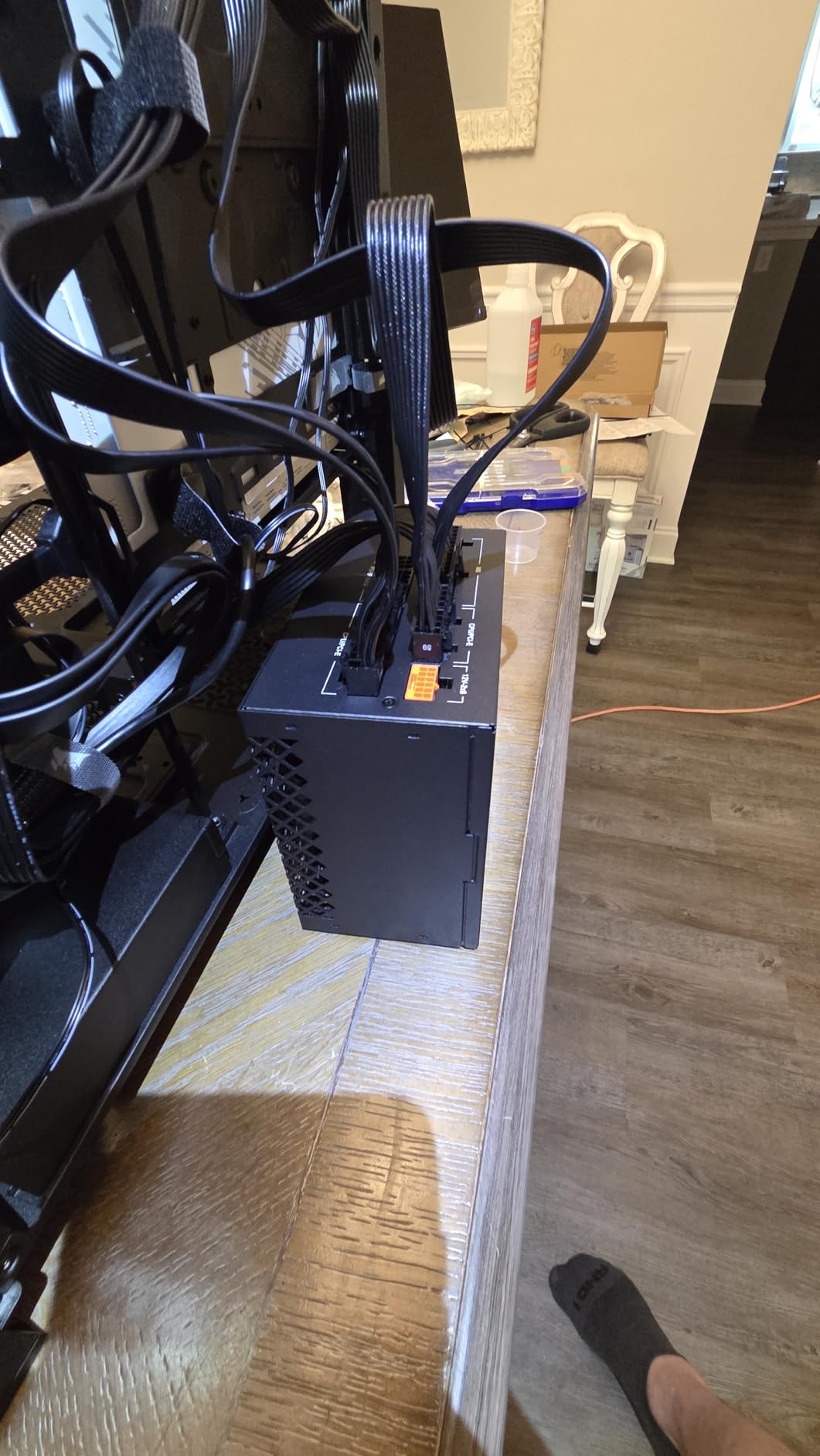 CORSAIR 4000D RS ARGB Frame Modular Mid-Tower ATX PC Case, High Airflow, 3X Pre-Installed RS Fans, InfiniRail™ Mounting System, ASUS BTF, MSI Zero, Gigabyte Stealth, Black customer photo 1