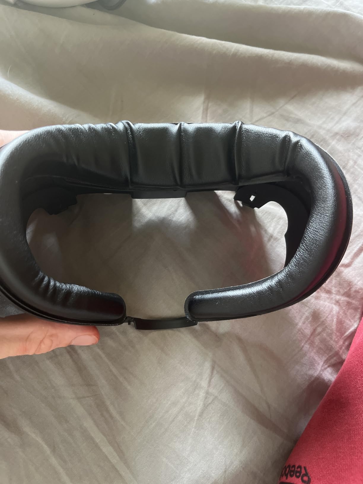 AMVR FC3 Facial Interface with 2 Face Pad Only Compatible with Meta Quest 3 | Pressure-Relief VR Headset Accessories, Knob Adjustable FOV, Glasses-Friendly, Soft PU & Ice Silk Cushion (NOT for Q3S) customer photo 1