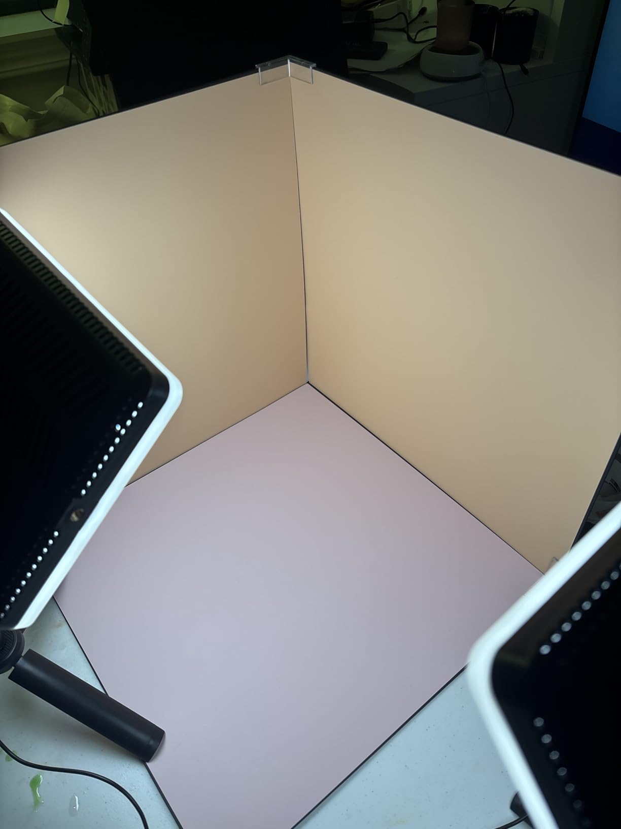BYSTONE 16 x 16 in Photo Light Box for Product Photography, Portable Photo Studio Kit with 288 LEDs, CRI 95+ Dimmable Lighting and 15 HD Backdrops for Food Jewelry Cosmetics customer photo 1