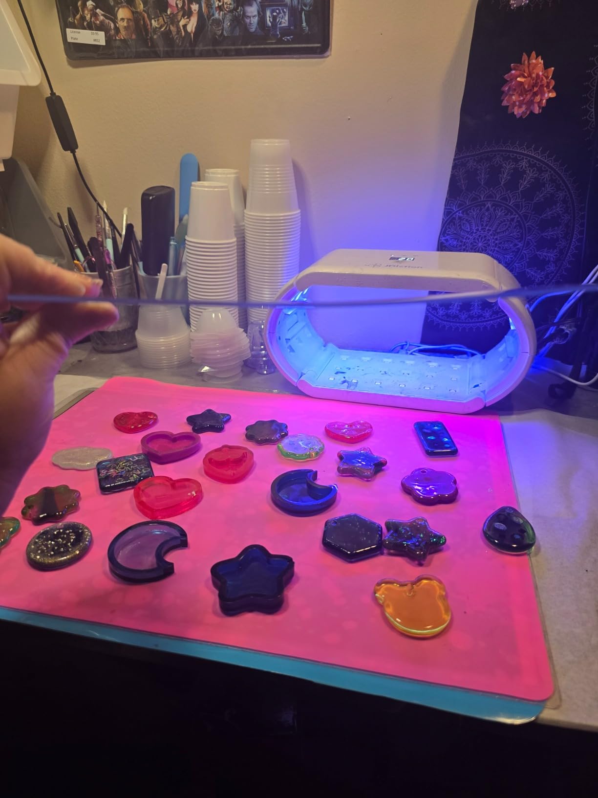 JDiction UV Light for Resin, Wireless UV Resin Lamp with 48 LED Beads, Long Time Setting (1min, 3min, 5min, 10min), Rechargeable 48W Powerful Cordless Curing Tool for Jewelry Making Crafts customer photo 1