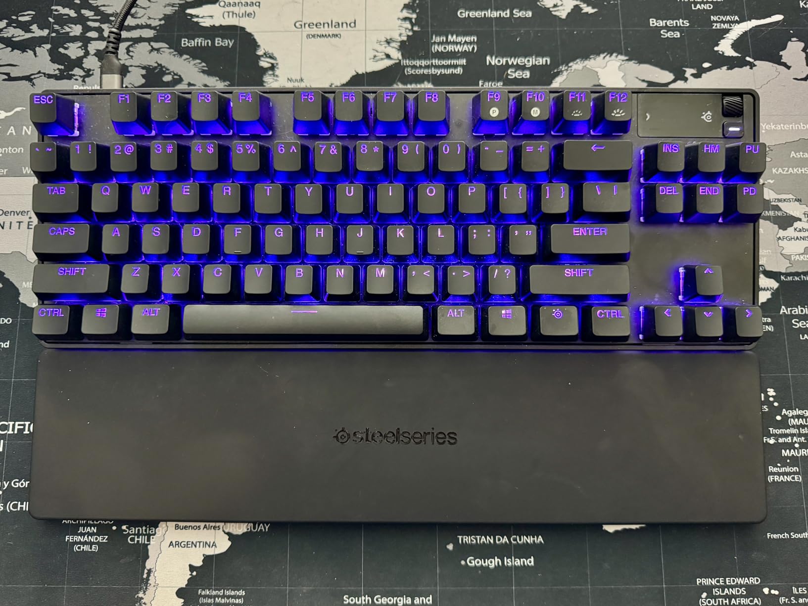 SteelSeries Apex Pro TKL Gen 3 Gaming Keyboard, OmniPoint 3.0 Analog Magnetic Switches, Quickset Auto-Presets (Rapid Trigger, Rapid Tap/SOCD, Protection Mode), OLED, RGB, PBT Keycaps, USB-C, Black customer photo 2