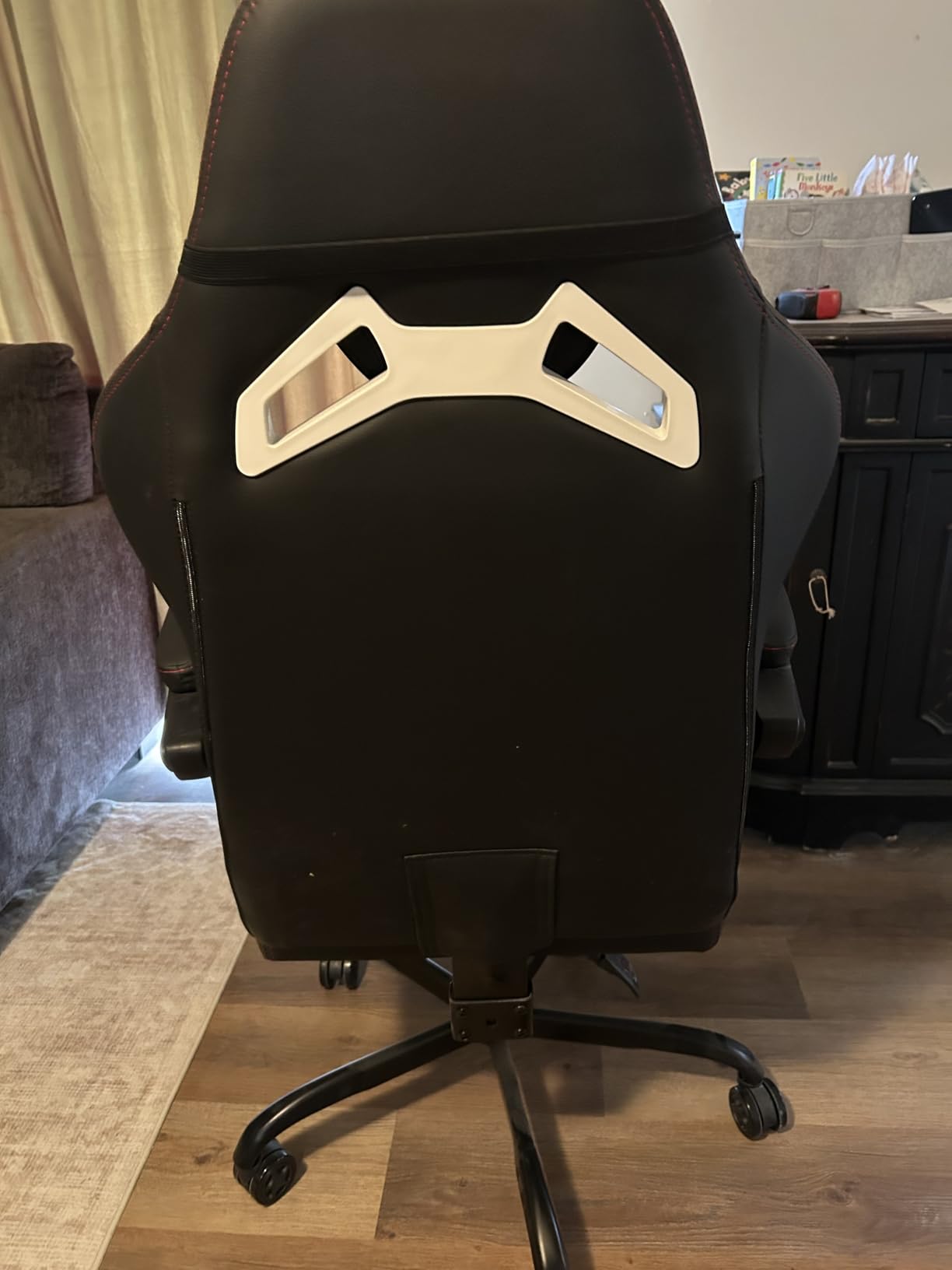 VITESSE Big and Tall Gaming Chair 400lb Capacity with Footrest | Racing-Style High Back Video Game Chair for Adults, PU Leather Computer Chair with Oversized Headrest for Gaming and Work customer photo 2